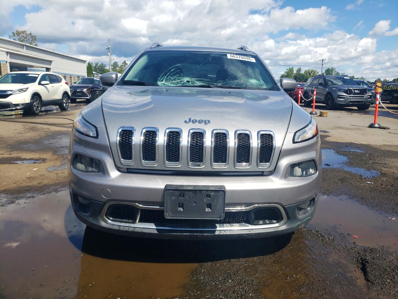 2015 Jeep Cherokee Limited Silver vin: 1C4PJMDS2FW582218