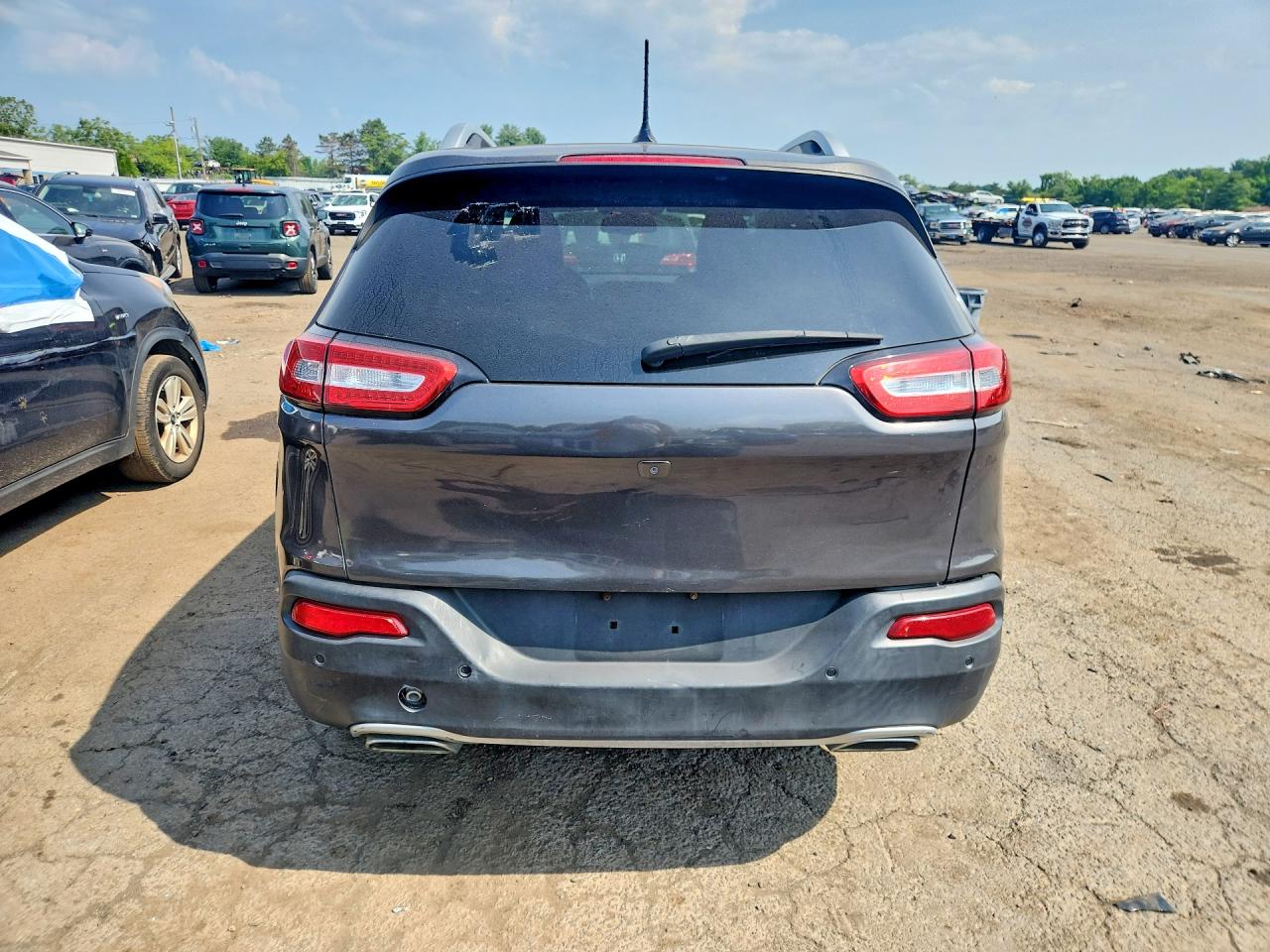 2015 Jeep Cherokee Limited Черный vin: 1C4PJMDS2FW654079
