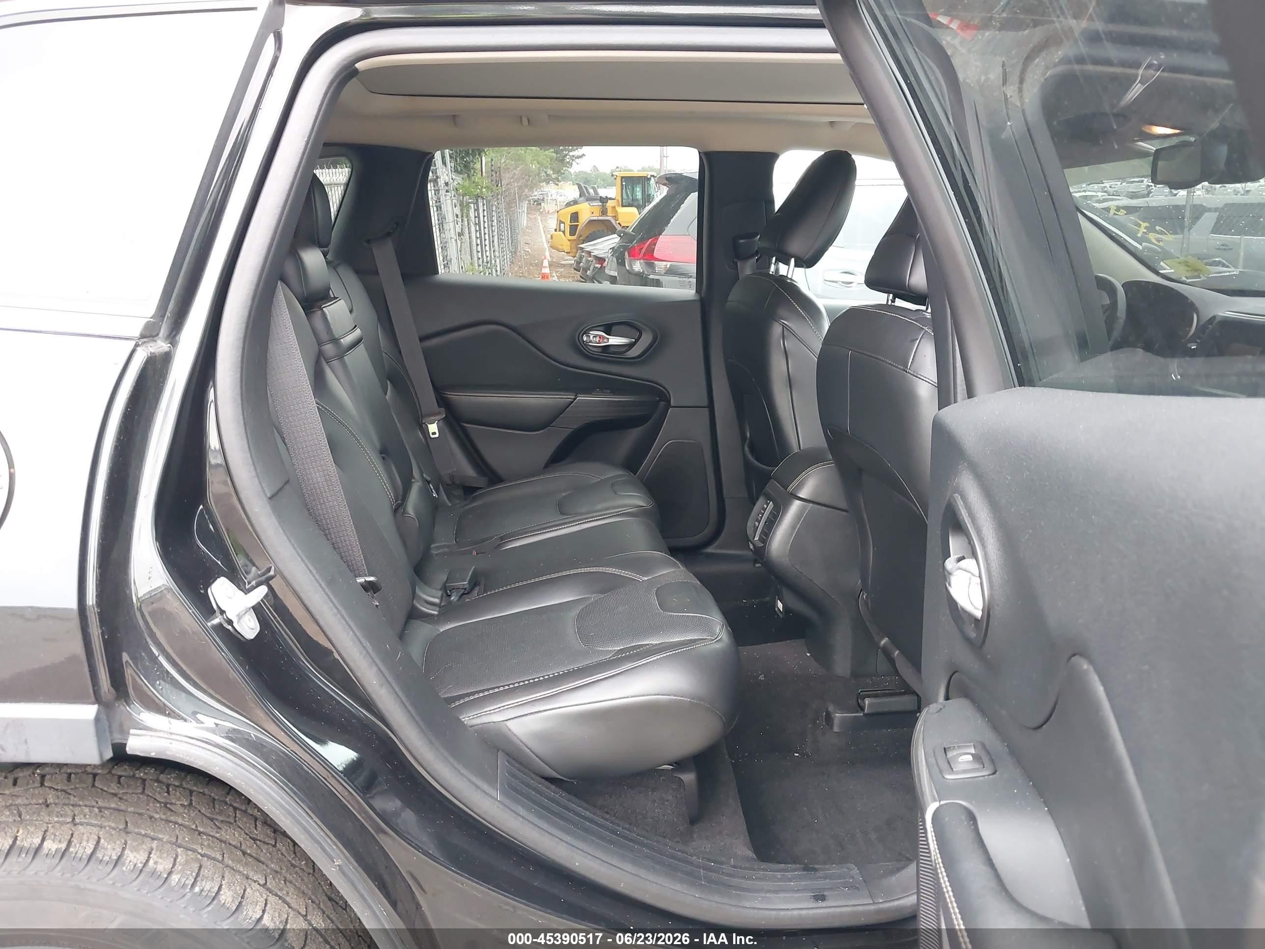 2015 Jeep Cherokee Limited Black vin: 1C4PJMDS2FW687373