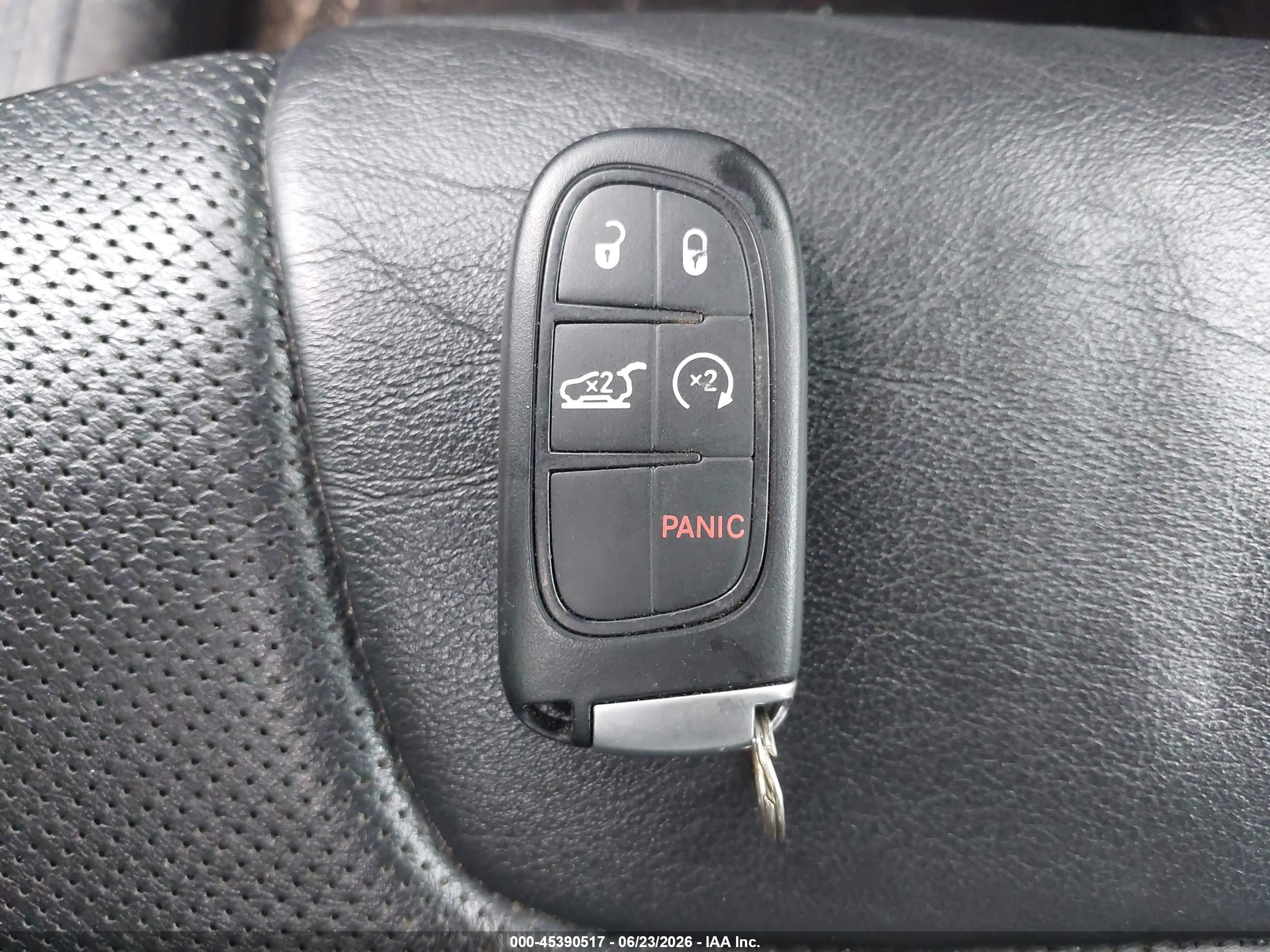 2015 Jeep Cherokee Limited Black vin: 1C4PJMDS2FW687373