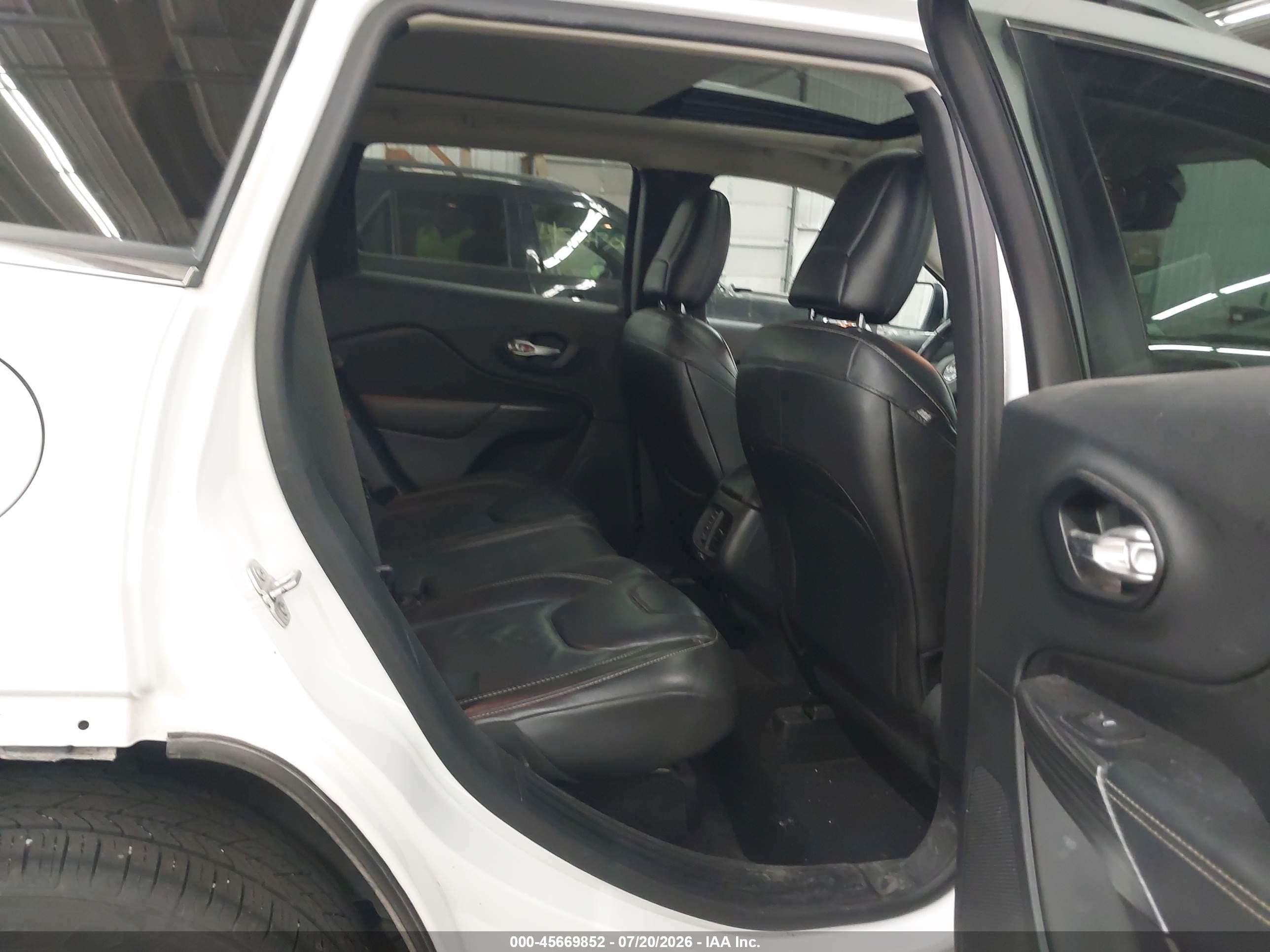 2015 Jeep Cherokee Limited White vin: 1C4PJMDS2FW688247