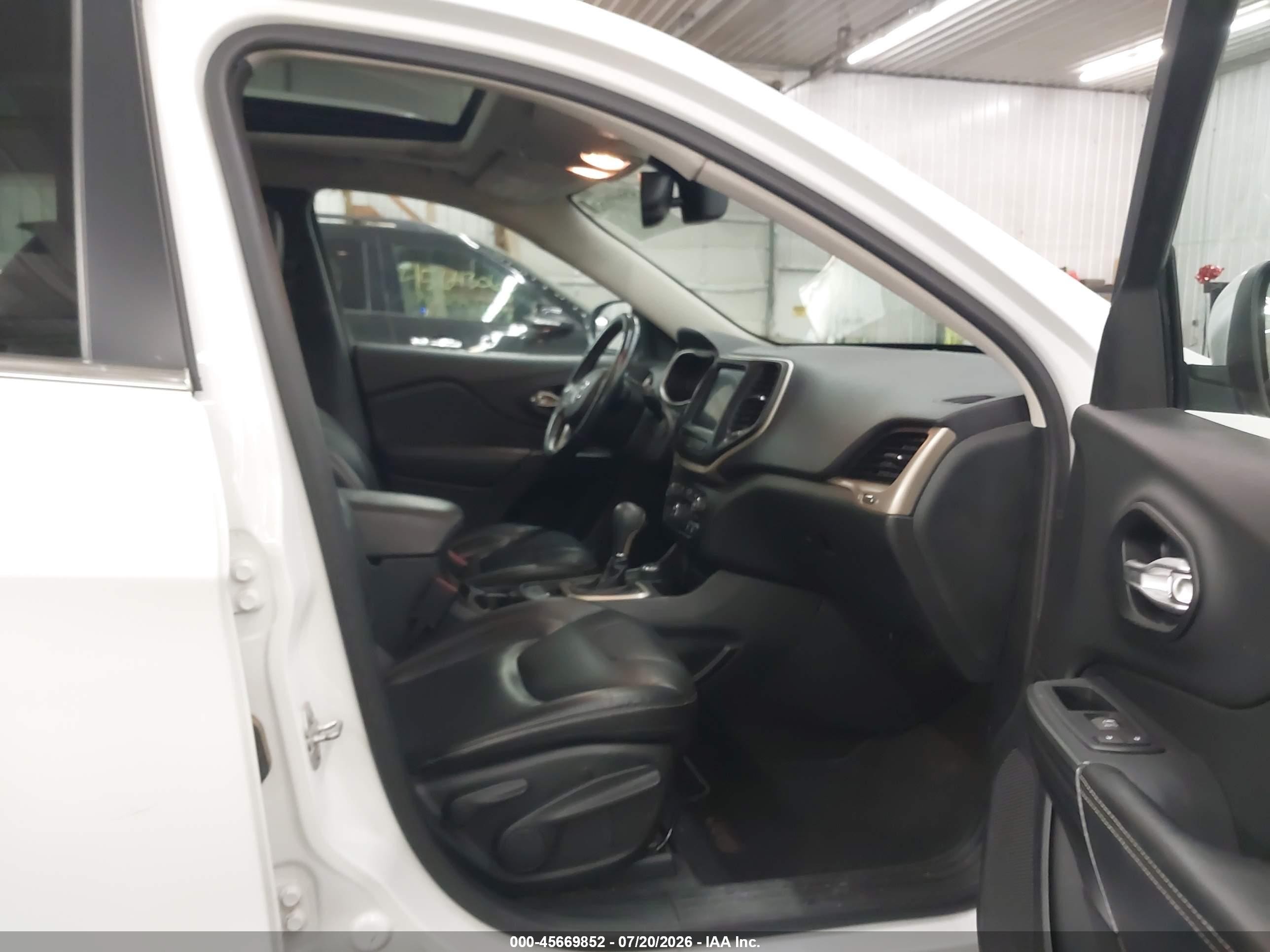 2015 Jeep Cherokee Limited White vin: 1C4PJMDS2FW688247