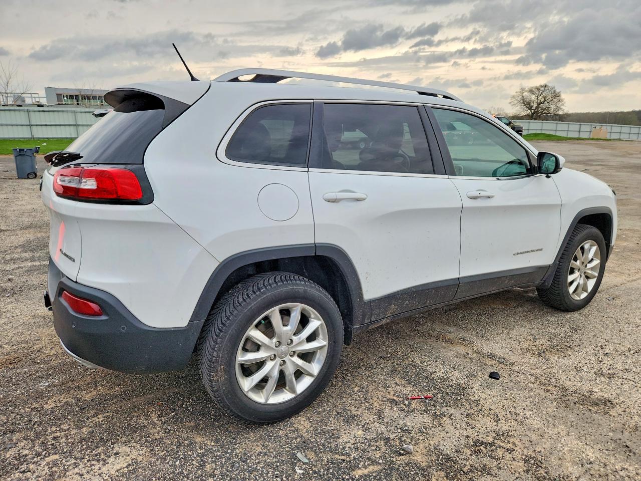 2015 Jeep Cherokee Limited White vin: 1C4PJMDS2FW729668