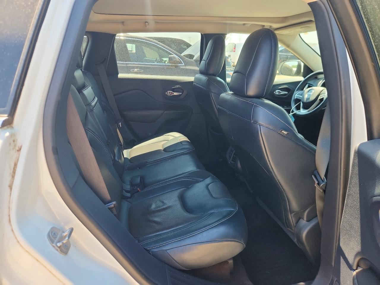 2014 Jeep Cherokee Limited White vin: 1C4PJMDS3EW185535
