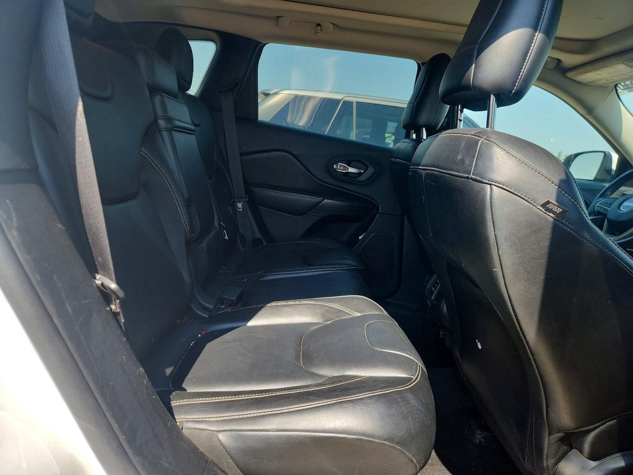 2014 Jeep Cherokee Limited White vin: 1C4PJMDS3EW262632