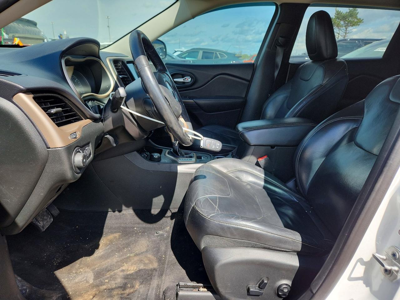 2015 Jeep Cherokee Limited White vin: 1C4PJMDS3FW512467