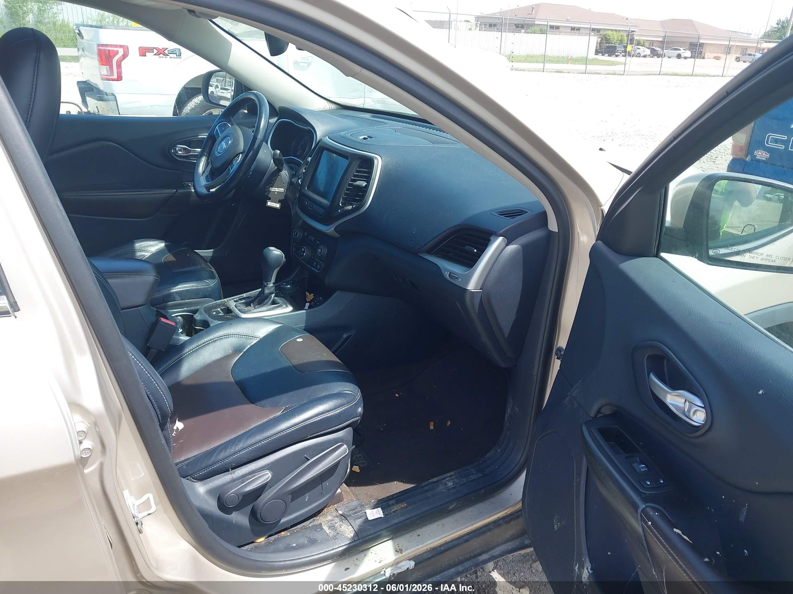 2015 Jeep Cherokee Limited Gold vin: 1C4PJMDS3FW558297