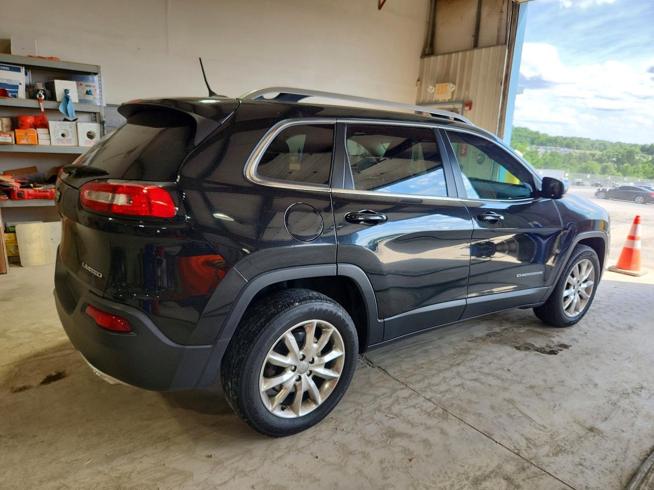 2015 Jeep Cherokee Limited Black vin: 1C4PJMDS3FW676222