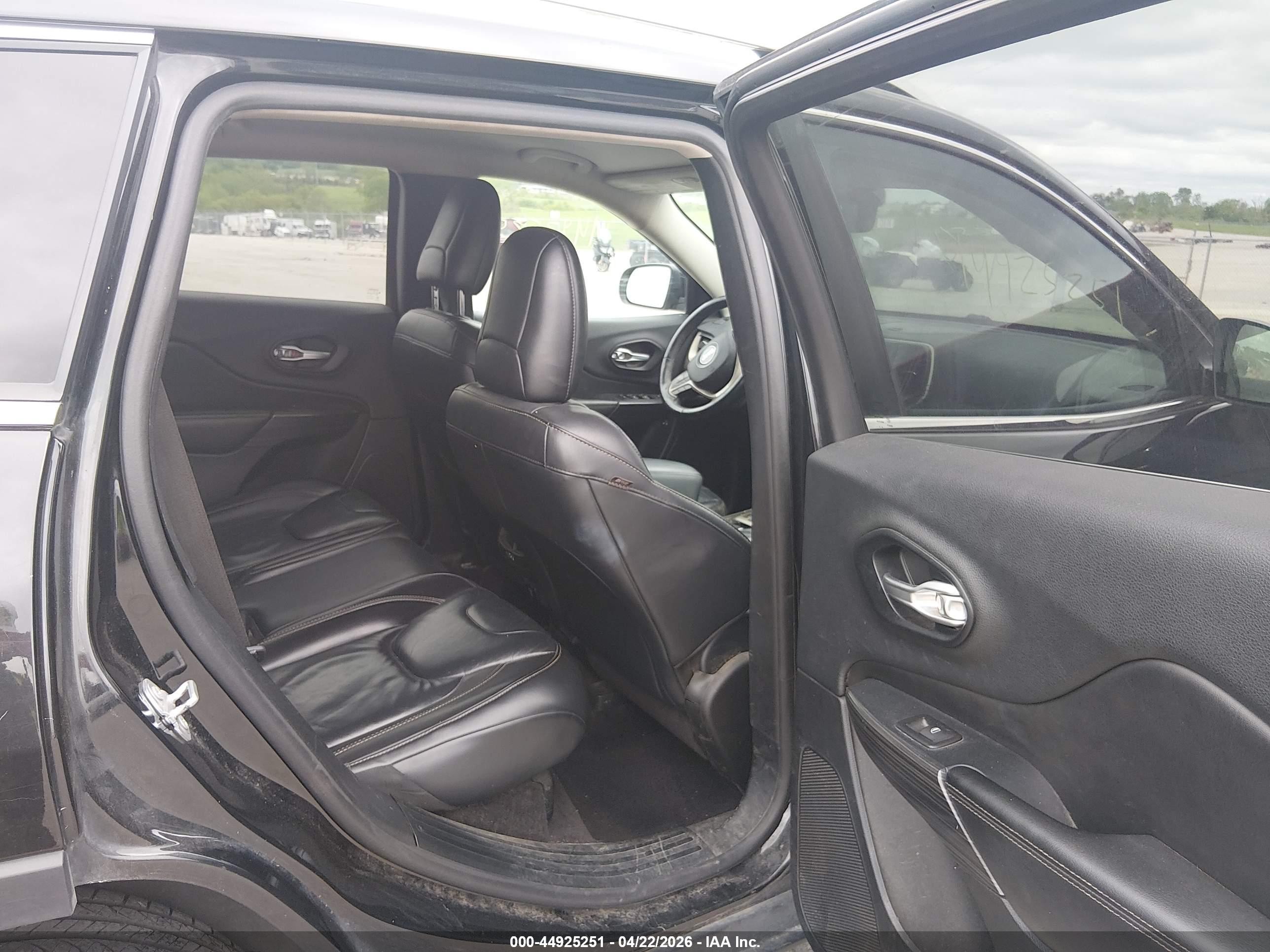 2016 Jeep Cherokee Limited Black vin: 1C4PJMDS3GW271138