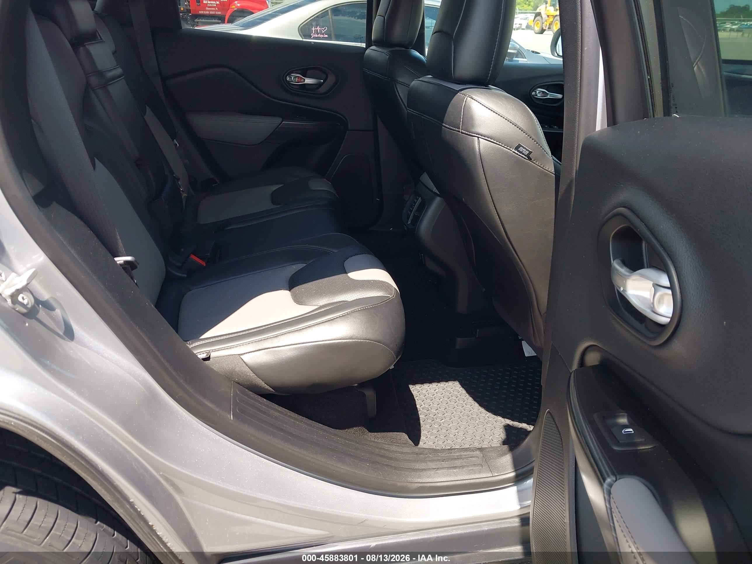 2014 Jeep Cherokee Limited Серебряный vin: 1C4PJMDS4EW129071