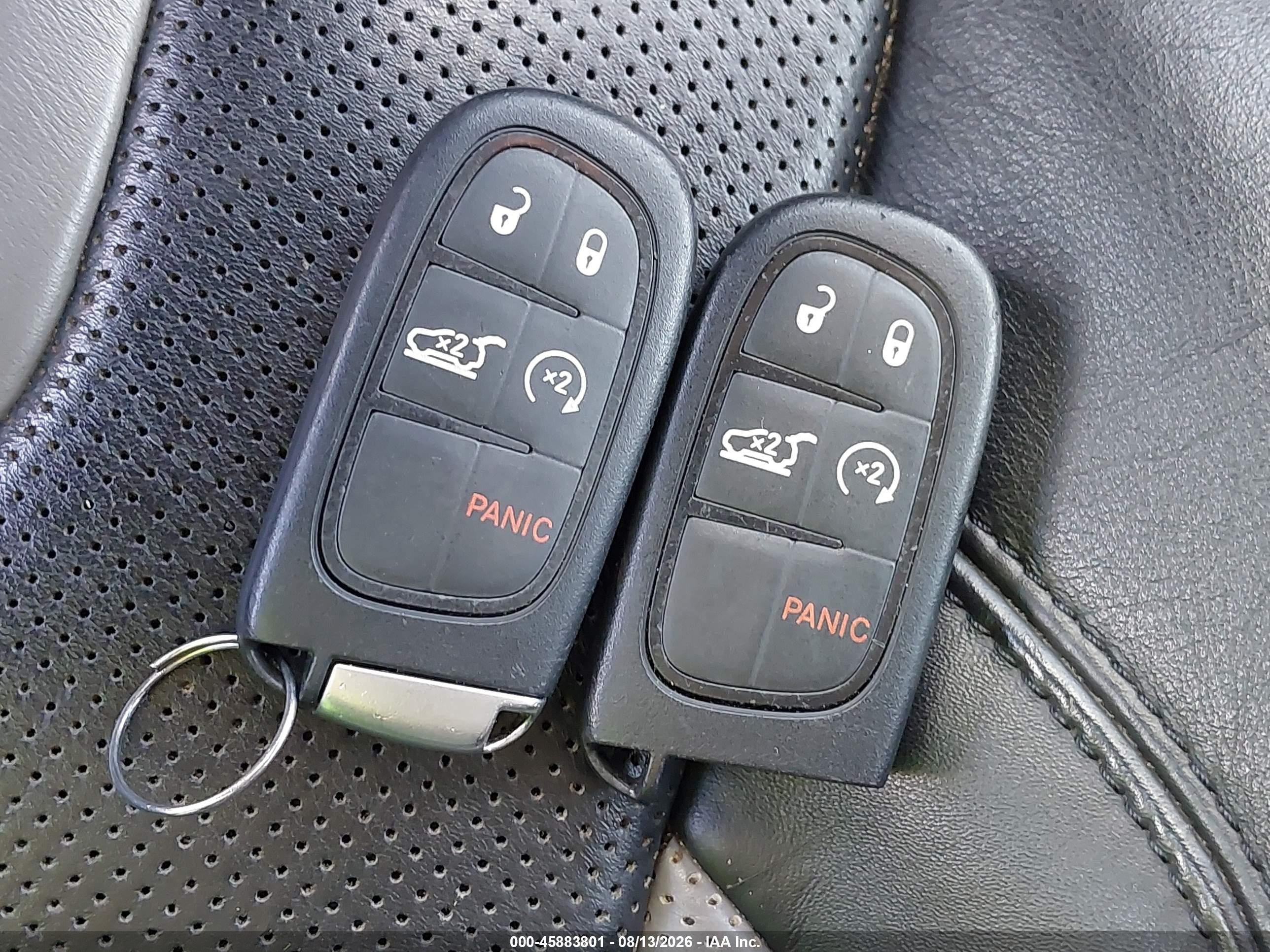2014 Jeep Cherokee Limited Серебряный vin: 1C4PJMDS4EW129071