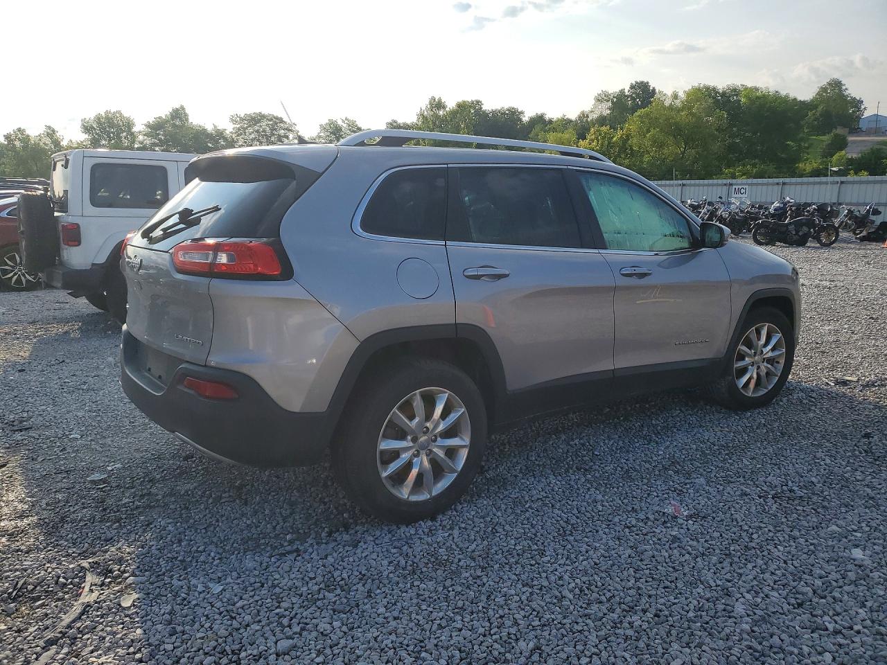 2014 Jeep Cherokee Limited Silver vin: 1C4PJMDS4EW281173