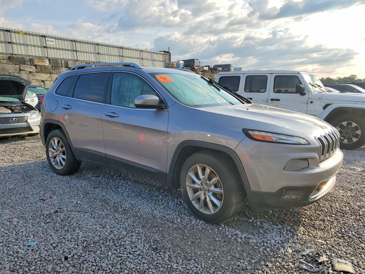 2014 Jeep Cherokee Limited Silver vin: 1C4PJMDS4EW281173