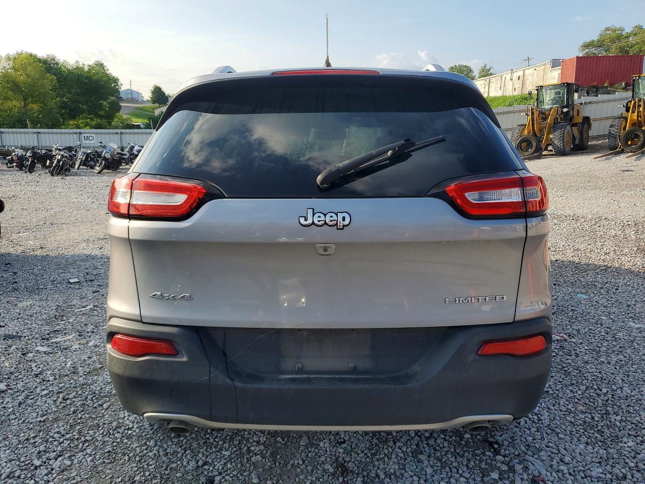 2014 Jeep Cherokee Limited Silver vin: 1C4PJMDS4EW281173
