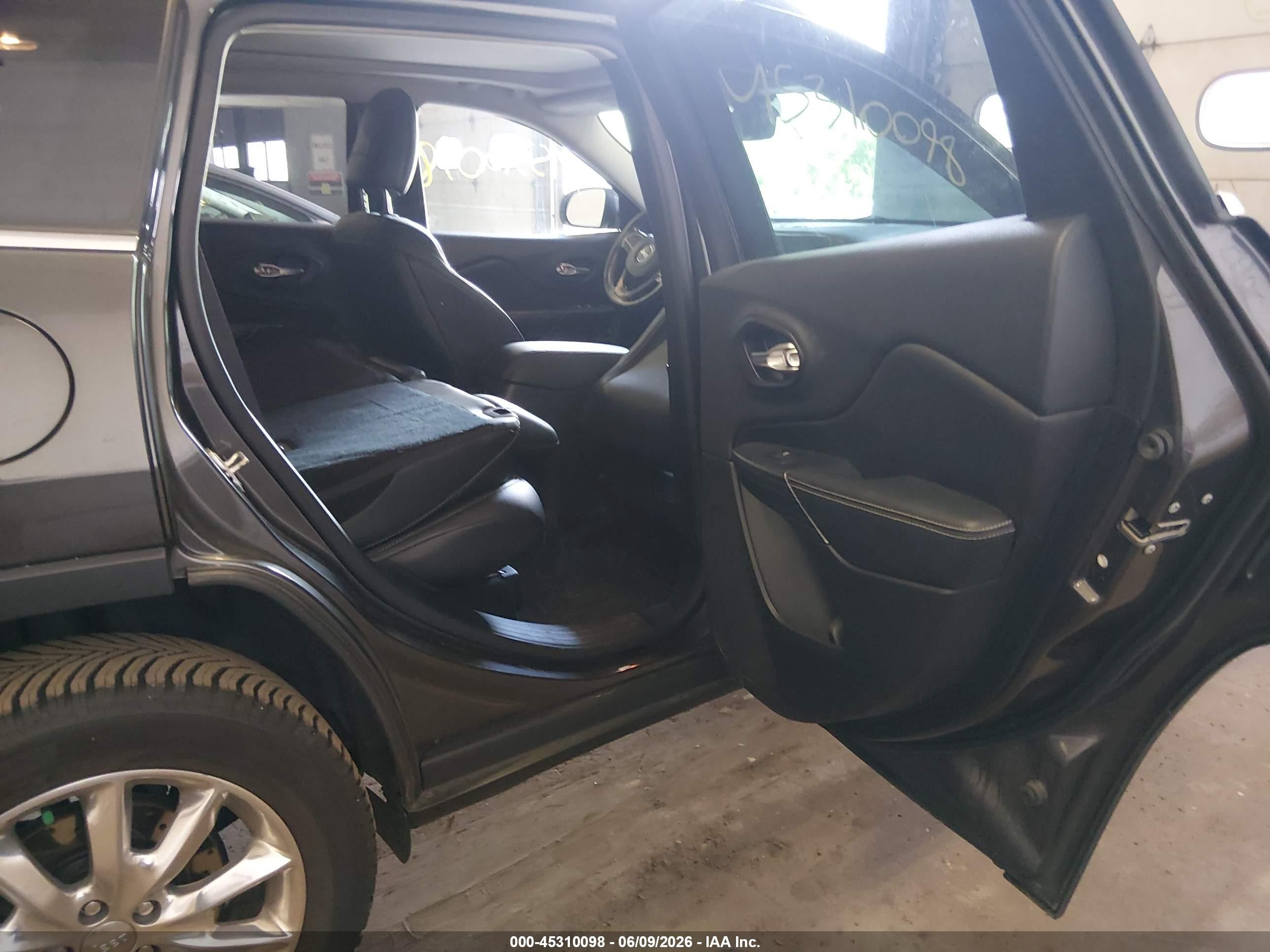 2015 Jeep Cherokee Limited Black vin: 1C4PJMDS4FW646114