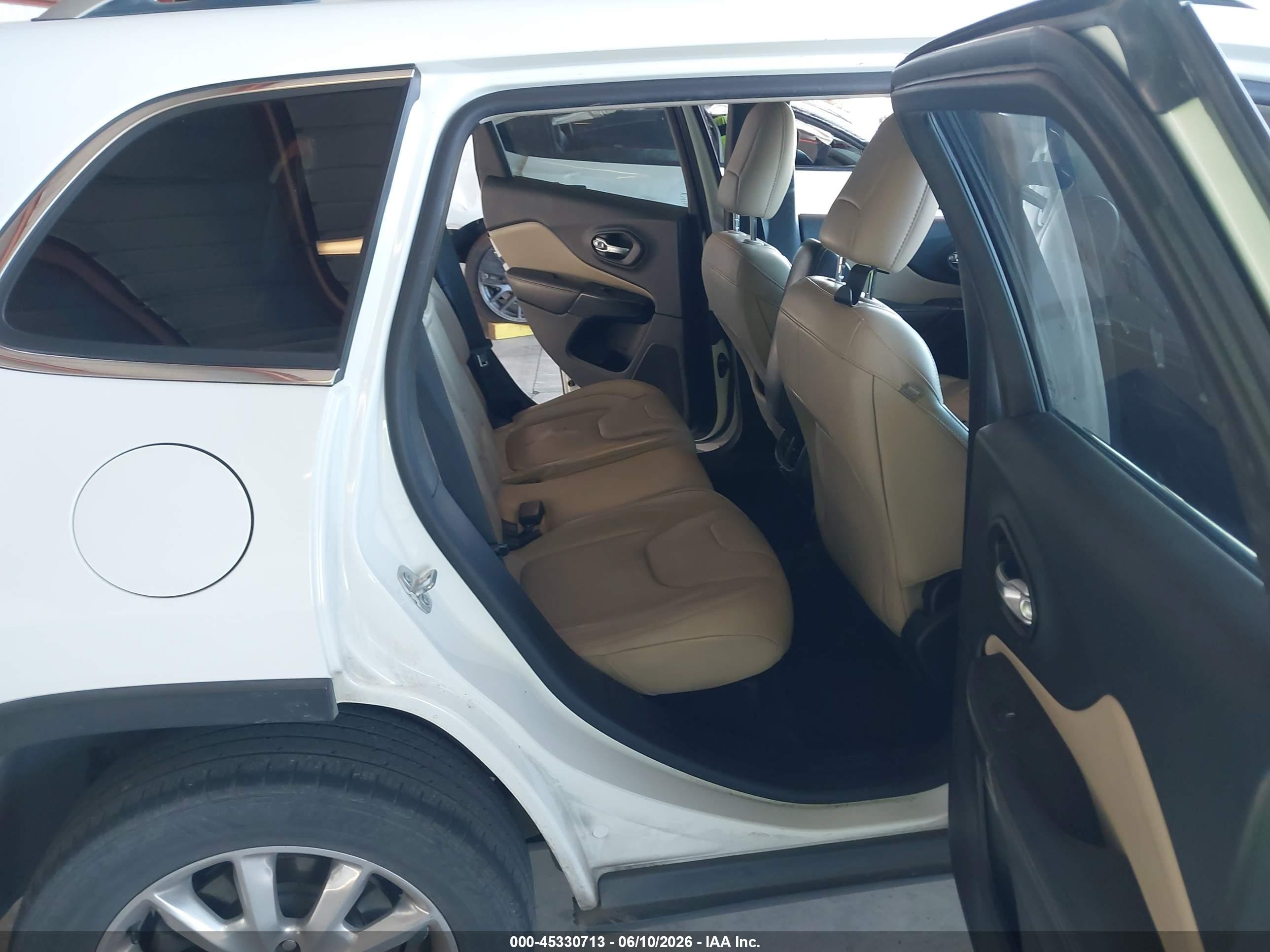 2015 Jeep Cherokee Limited White vin: 1C4PJMDS4FW647053