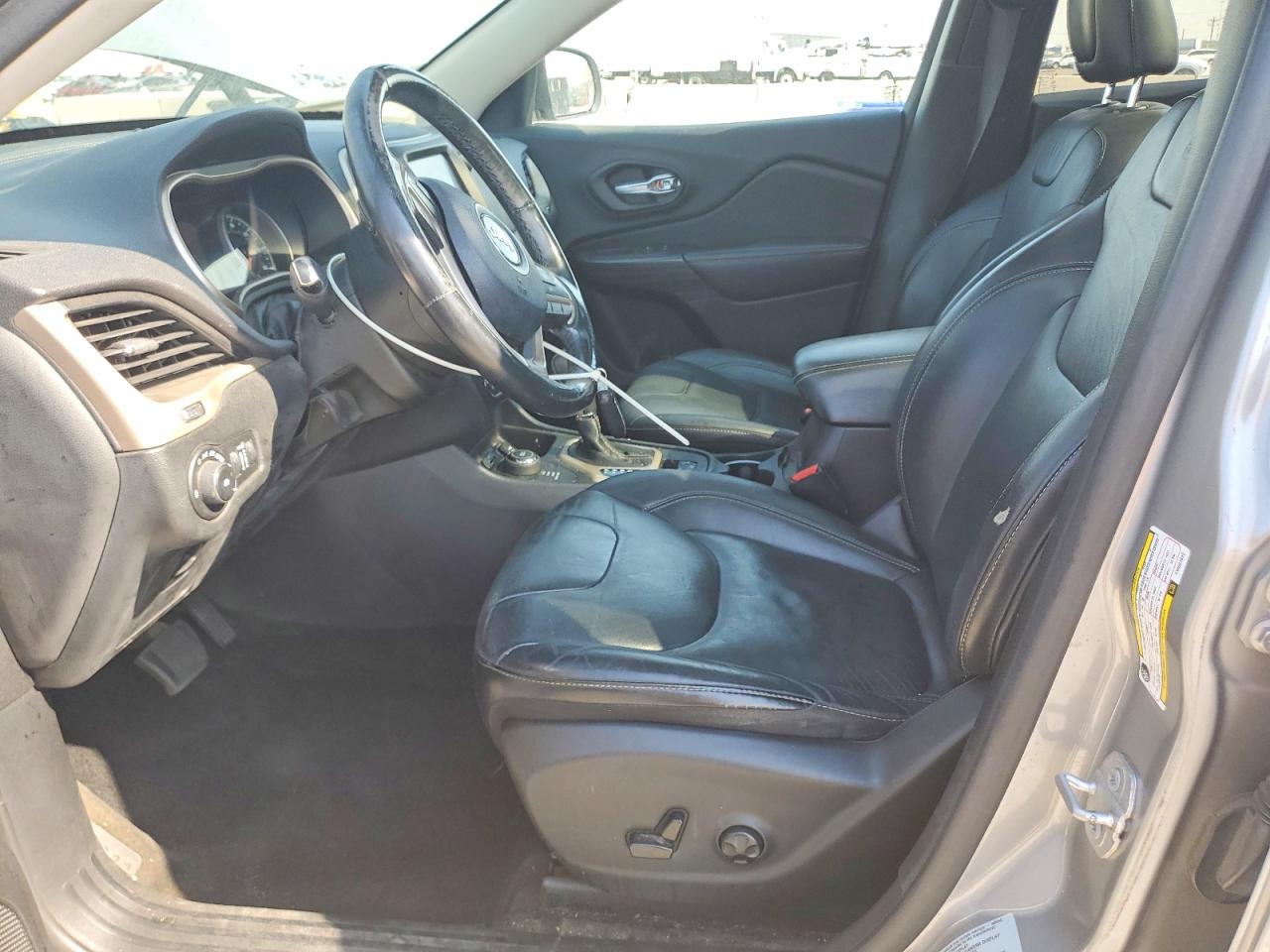 2015 Jeep Cherokee Limited Серебряный vin: 1C4PJMDS4FW697922