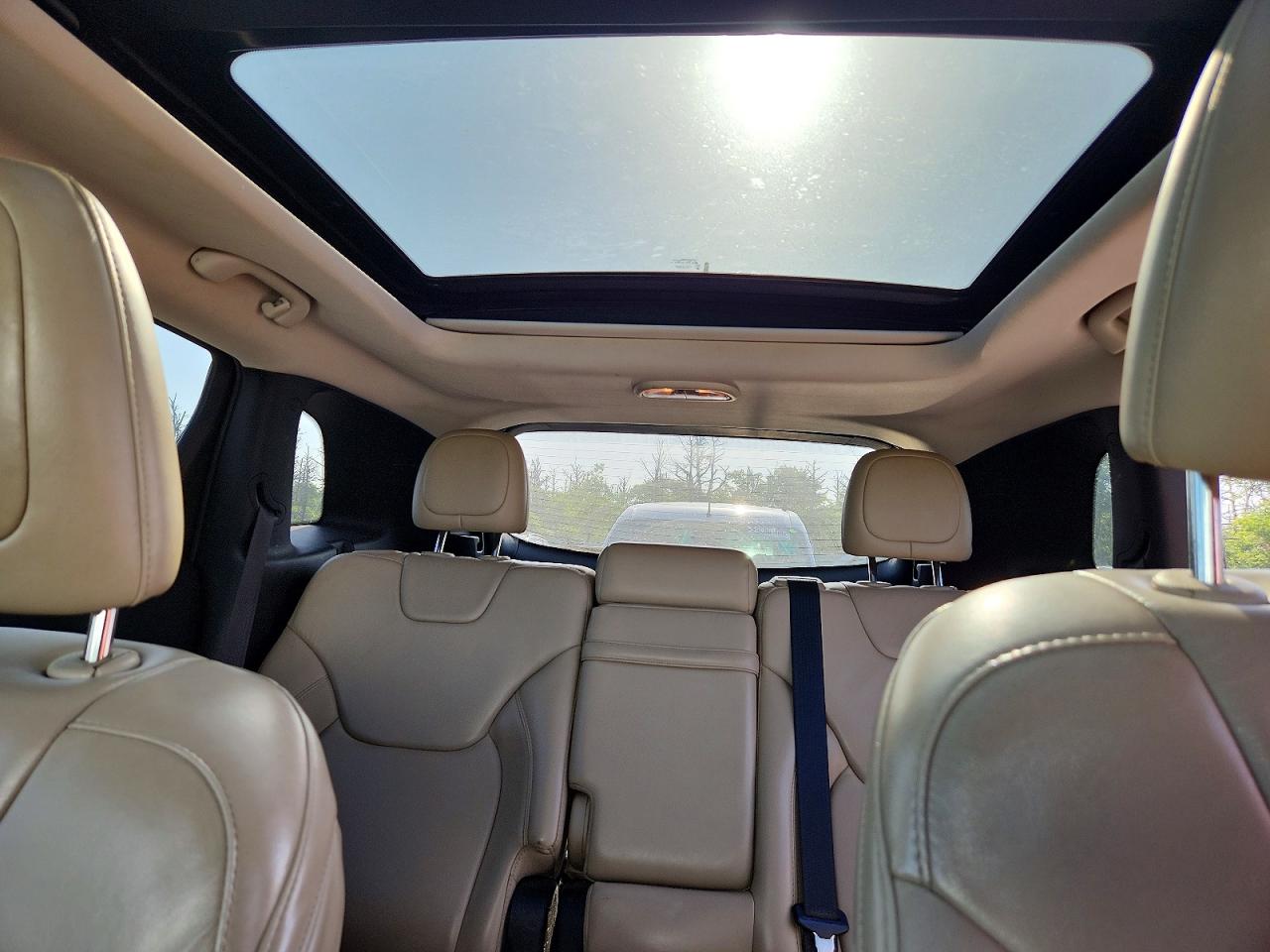 2015 Jeep Cherokee Limited White vin: 1C4PJMDS4FW710698