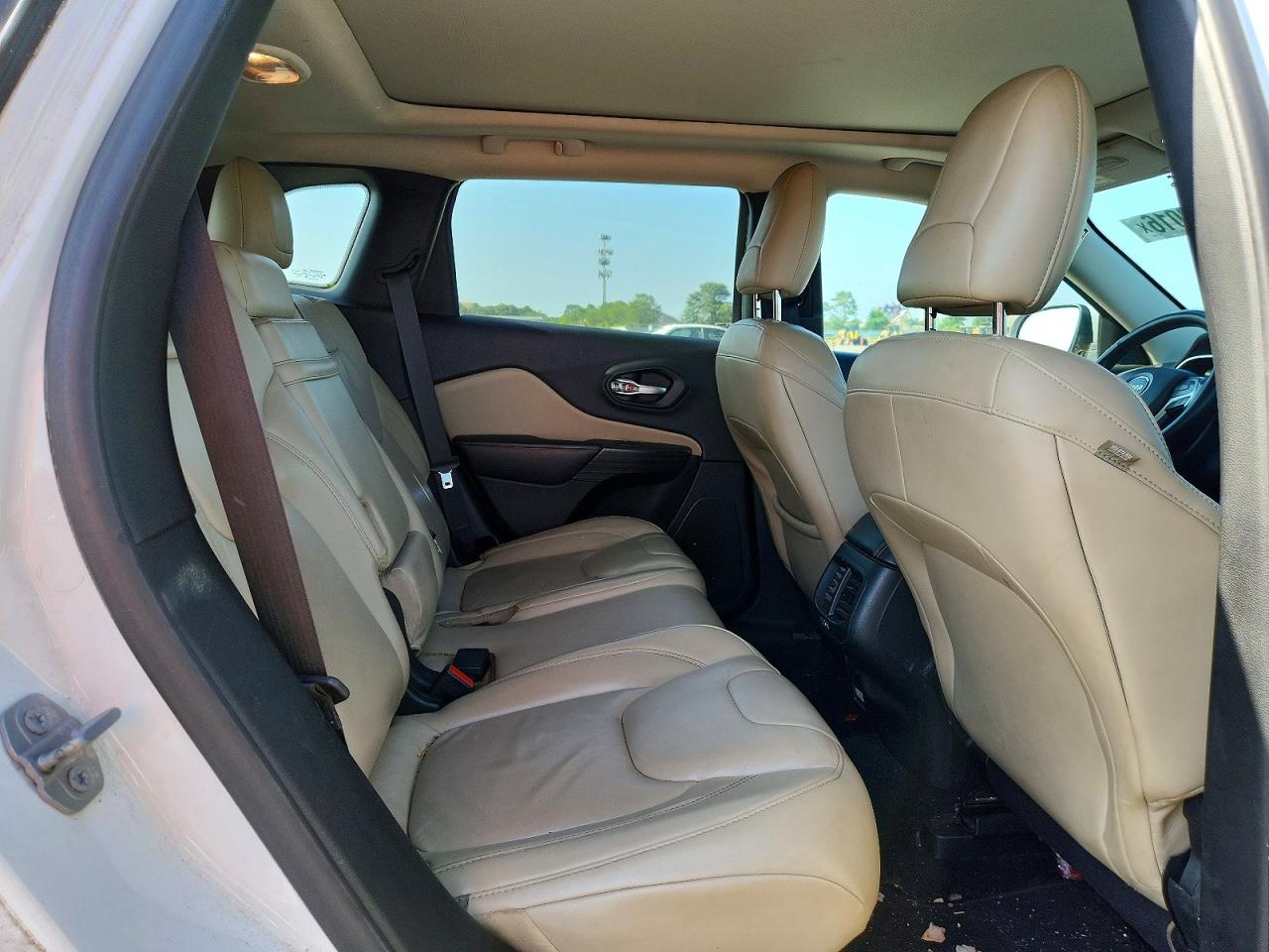 2015 Jeep Cherokee Limited White vin: 1C4PJMDS4FW710698
