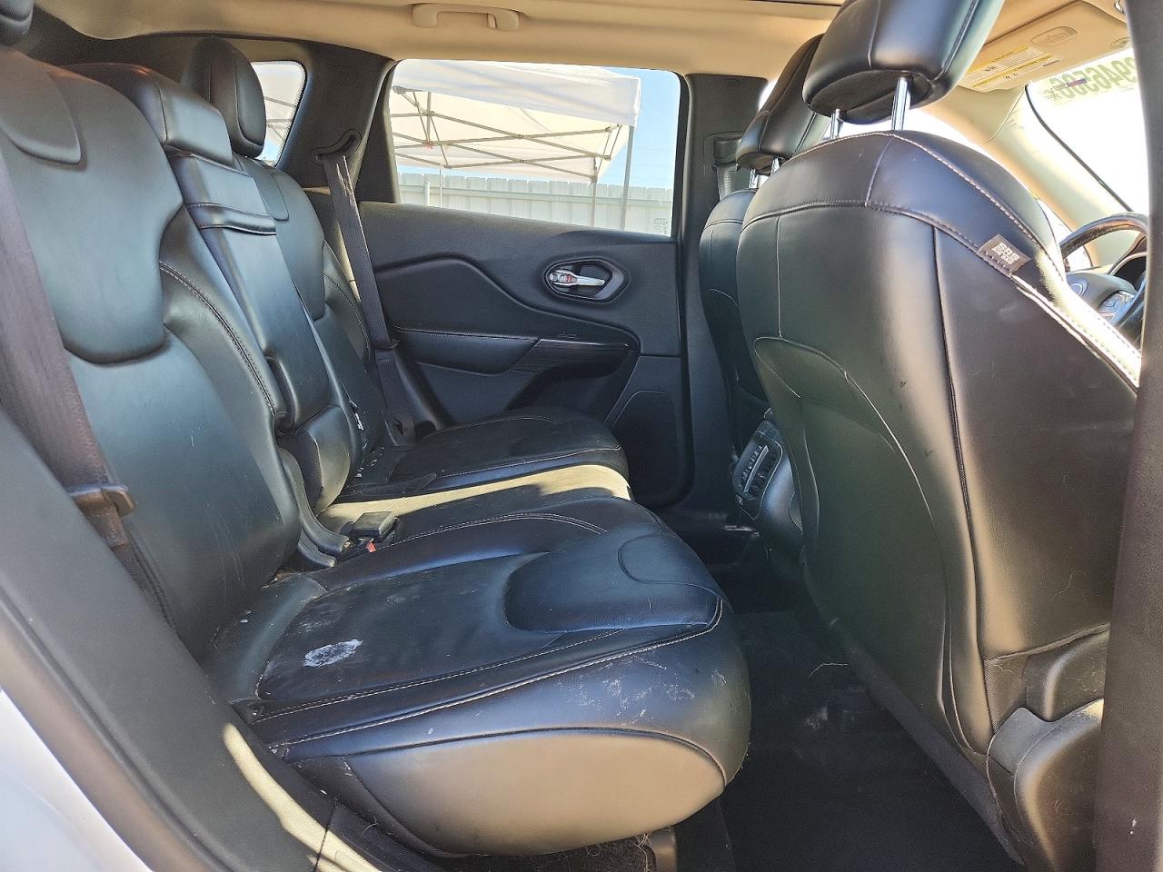 2015 Jeep Cherke Ltd White vin: 1C4PJMDS4FW778208