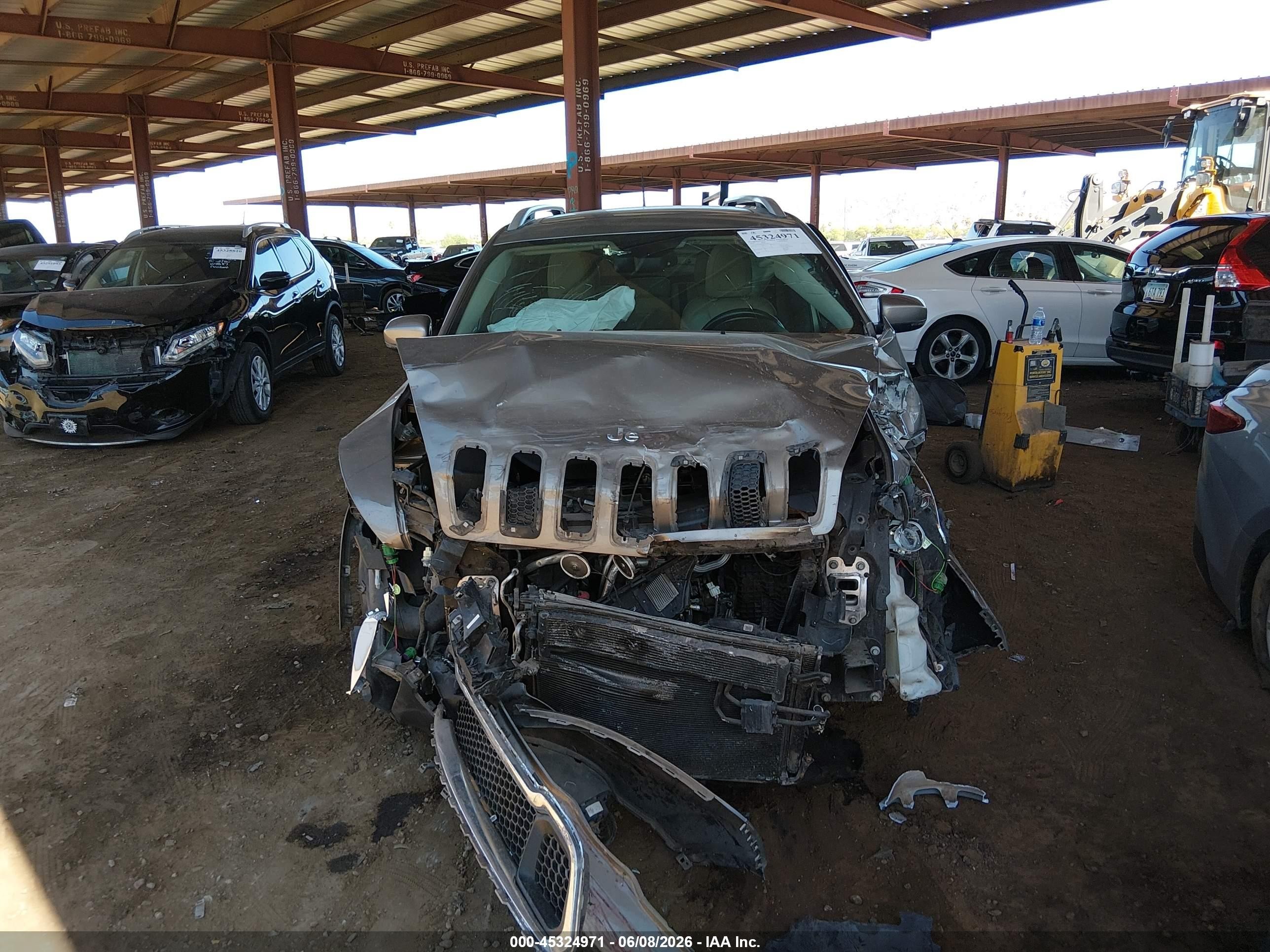 2016 Jeep Cherokee Limited Silver vin: 1C4PJMDS4GW255451