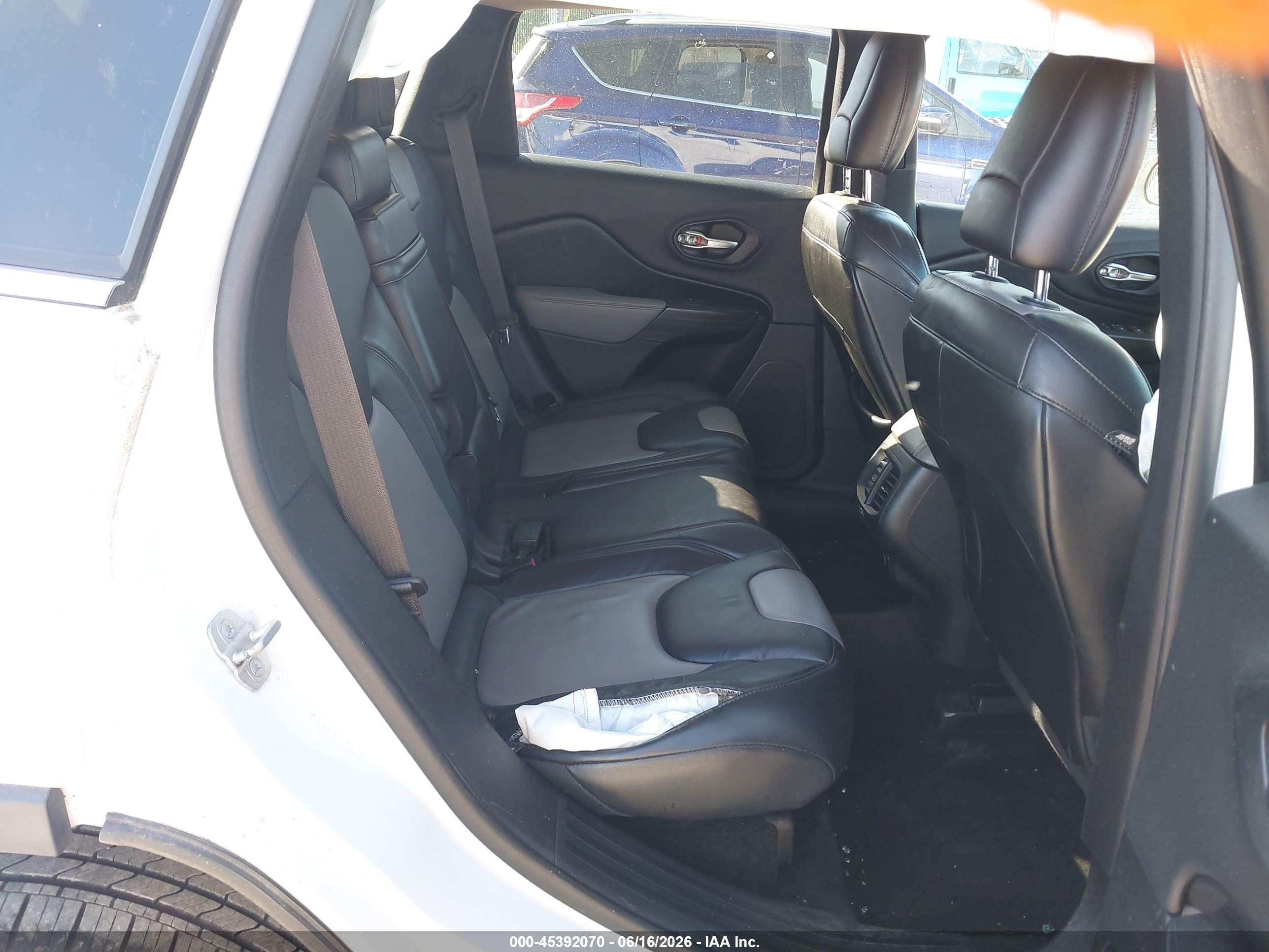 2014 Jeep Cherokee Limited White vin: 1C4PJMDS5EW168011
