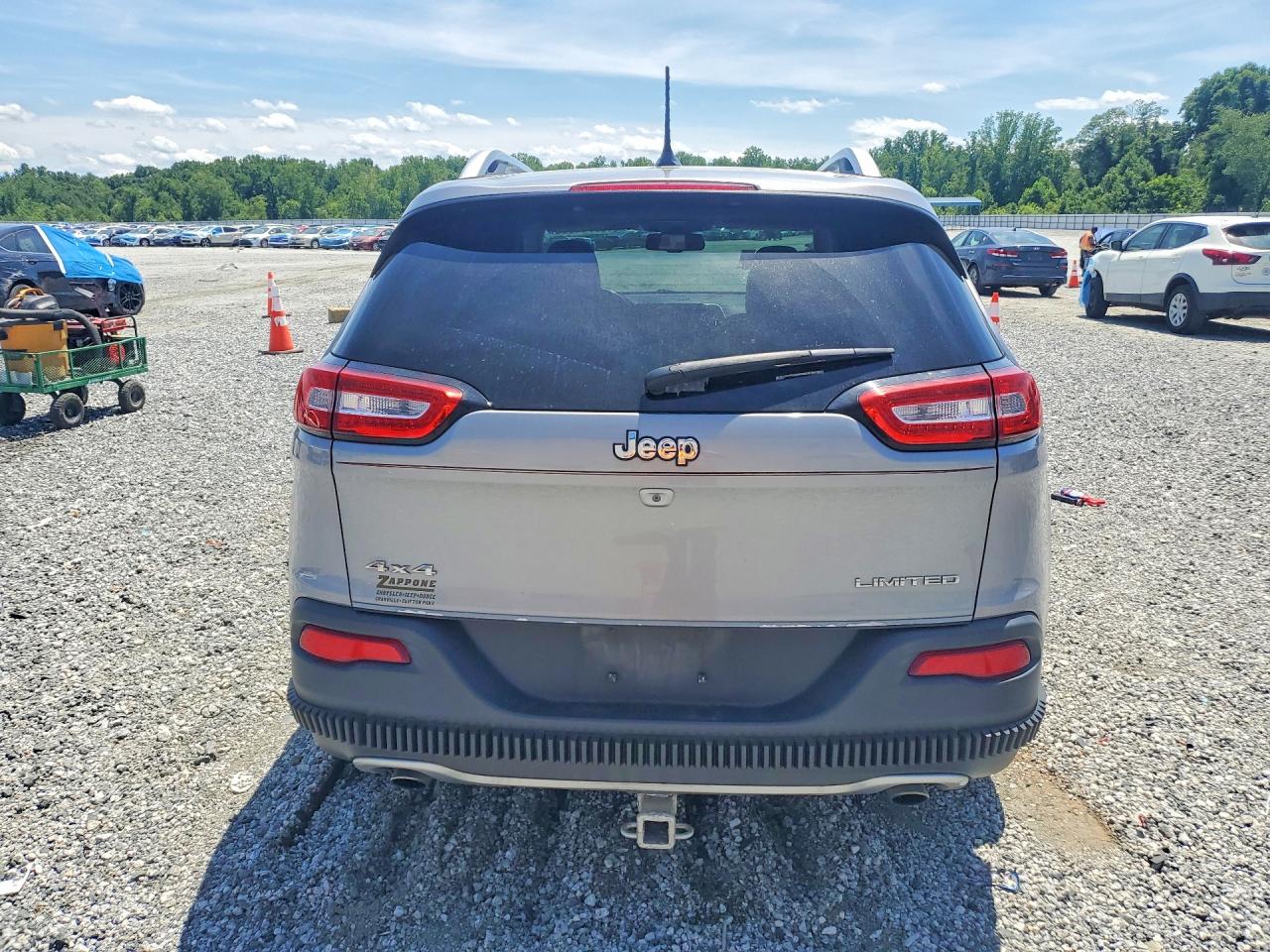 2014 Jeep Cherokee Limited Silver vin: 1C4PJMDS5EW249932