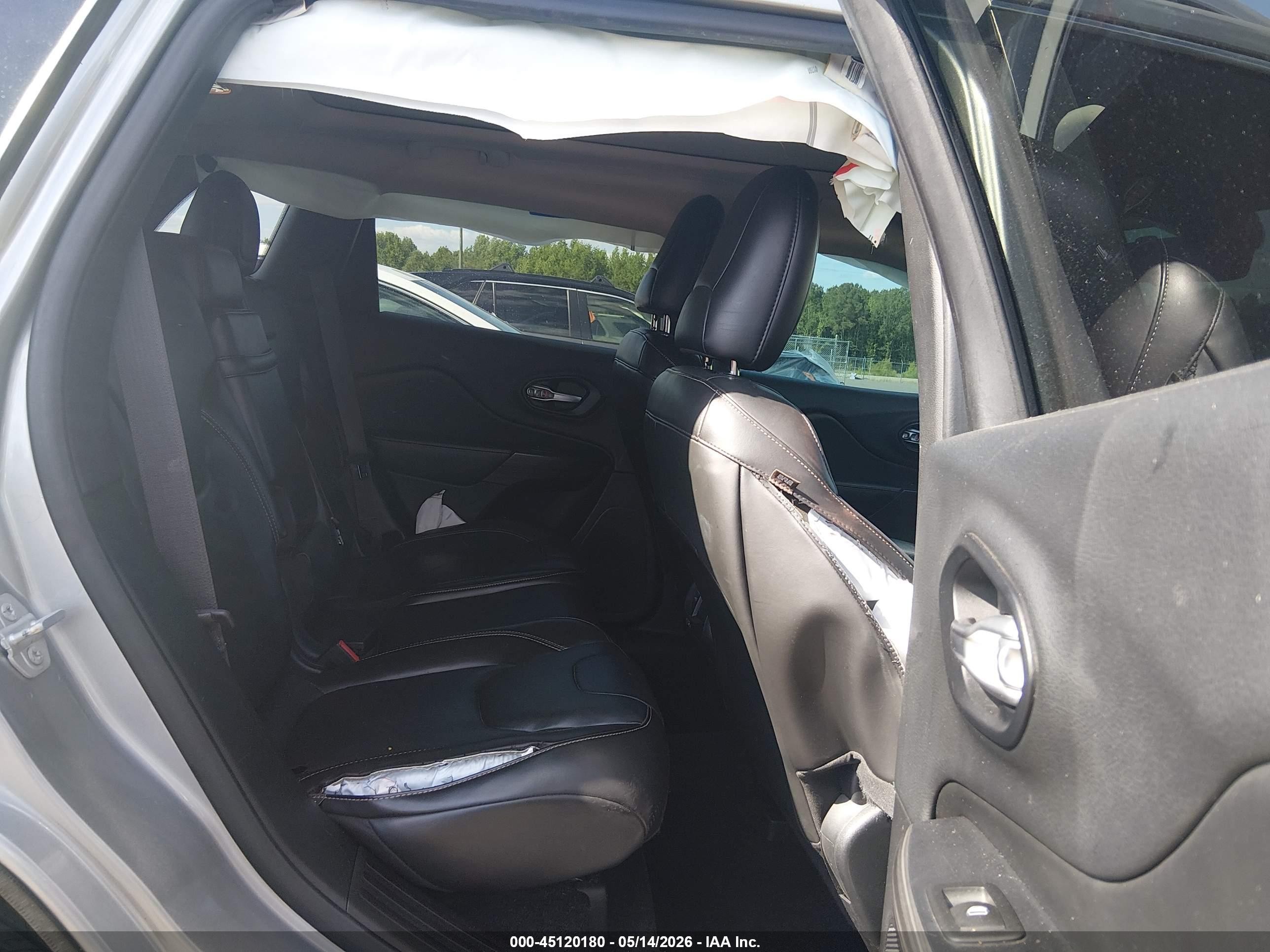 2015 Jeep Cherokee Limited Silver vin: 1C4PJMDS5FW706076
