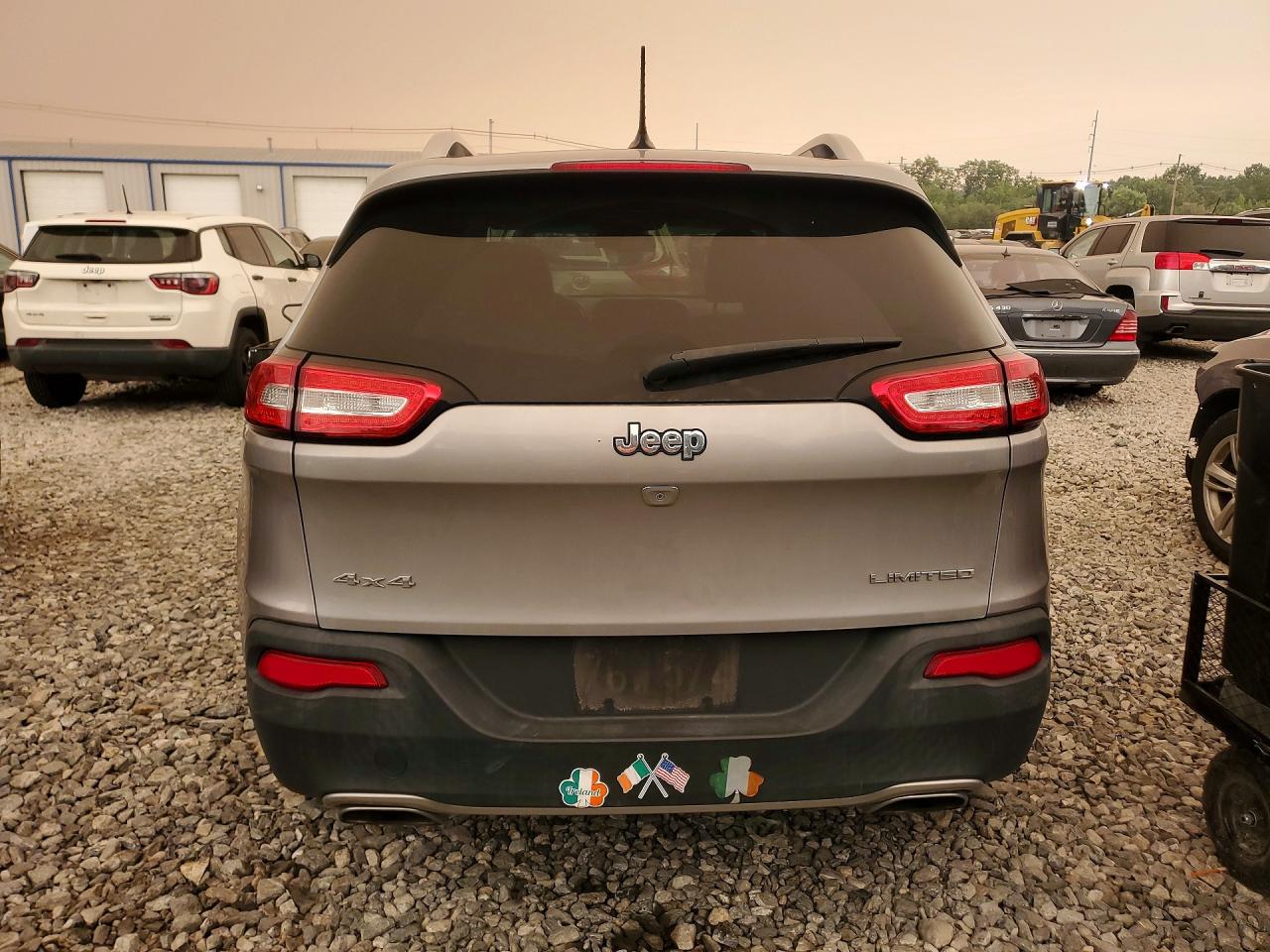 2015 Jeep Cherokee Limited Серебряный vin: 1C4PJMDS6FW647572