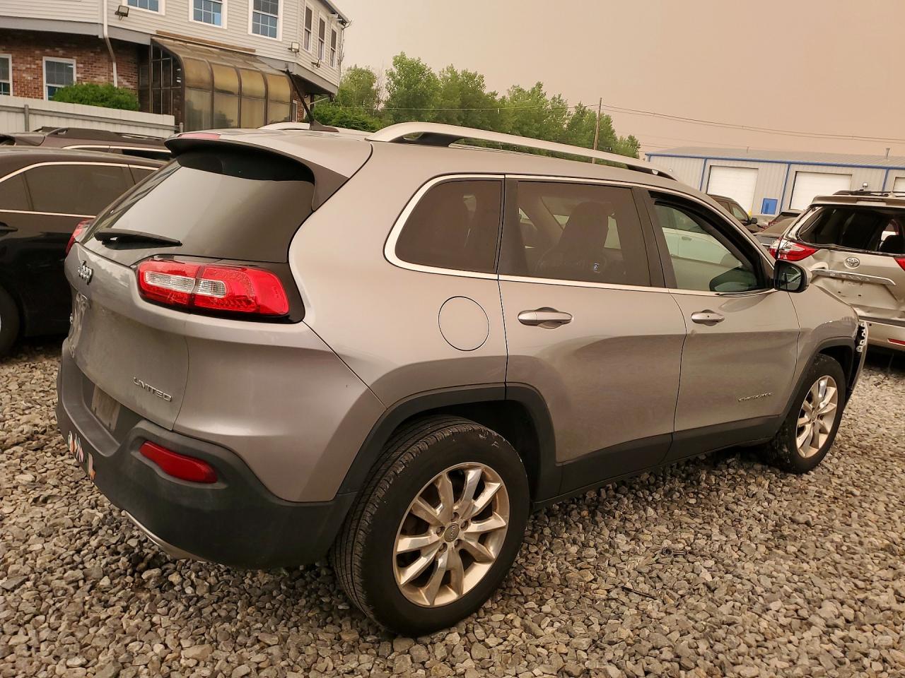 2015 Jeep Cherokee Limited Серебряный vin: 1C4PJMDS6FW647572