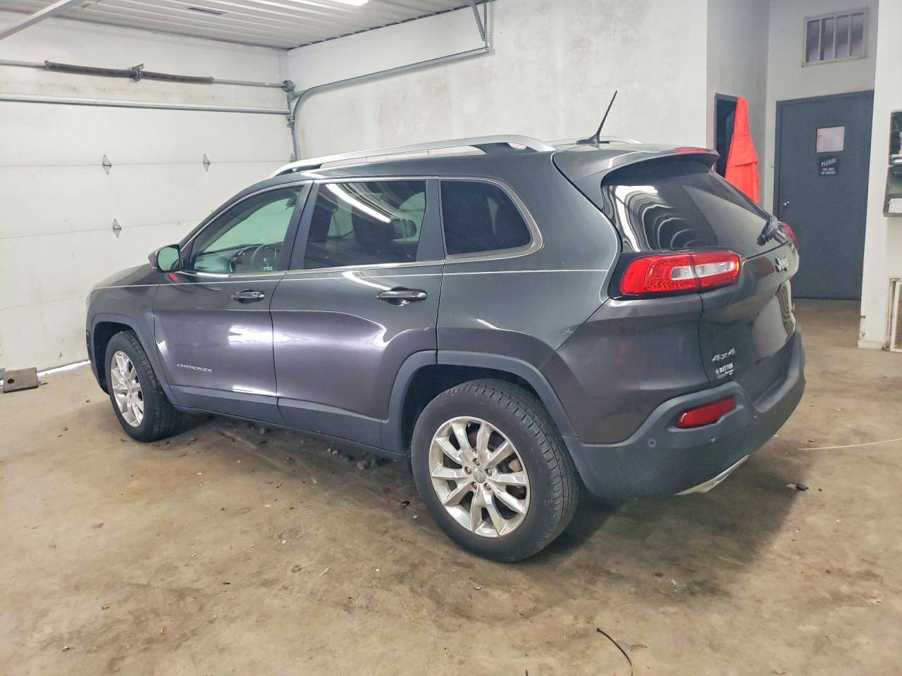 2015 Jeep Cherokee Limited Silver vin: 1C4PJMDS6FW660158