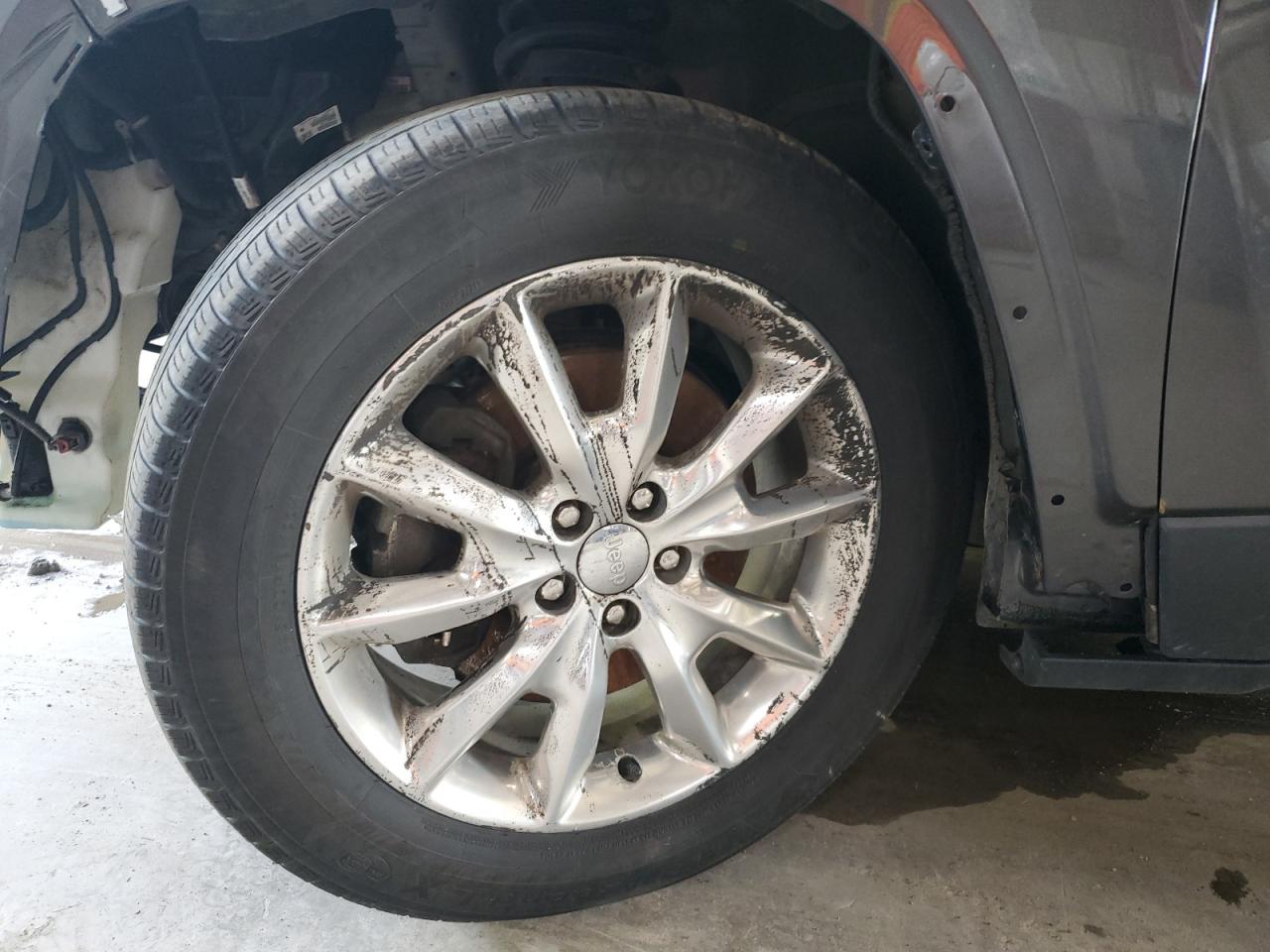 2015 Jeep Cherokee Limited Серый vin: 1C4PJMDS6FW705518 Damage: Left Front Wheel, Chipped, 10 Or More