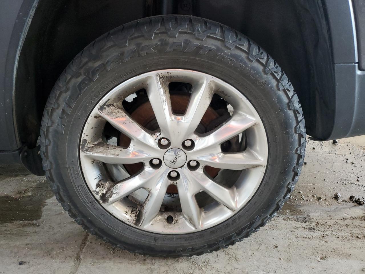 2015 Jeep Cherokee Limited Серый vin: 1C4PJMDS6FW705518 Damage: Left Rear Wheel, Chipped, 10 Or More