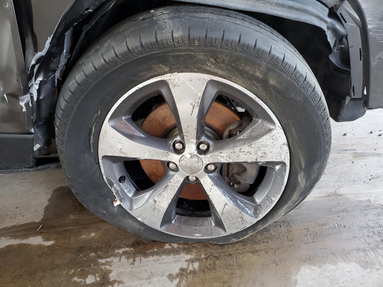 2015 Jeep Cherokee Limited Серый vin: 1C4PJMDS6FW705518 Damage: Right Front Wheel, Broken, Replacement Required
