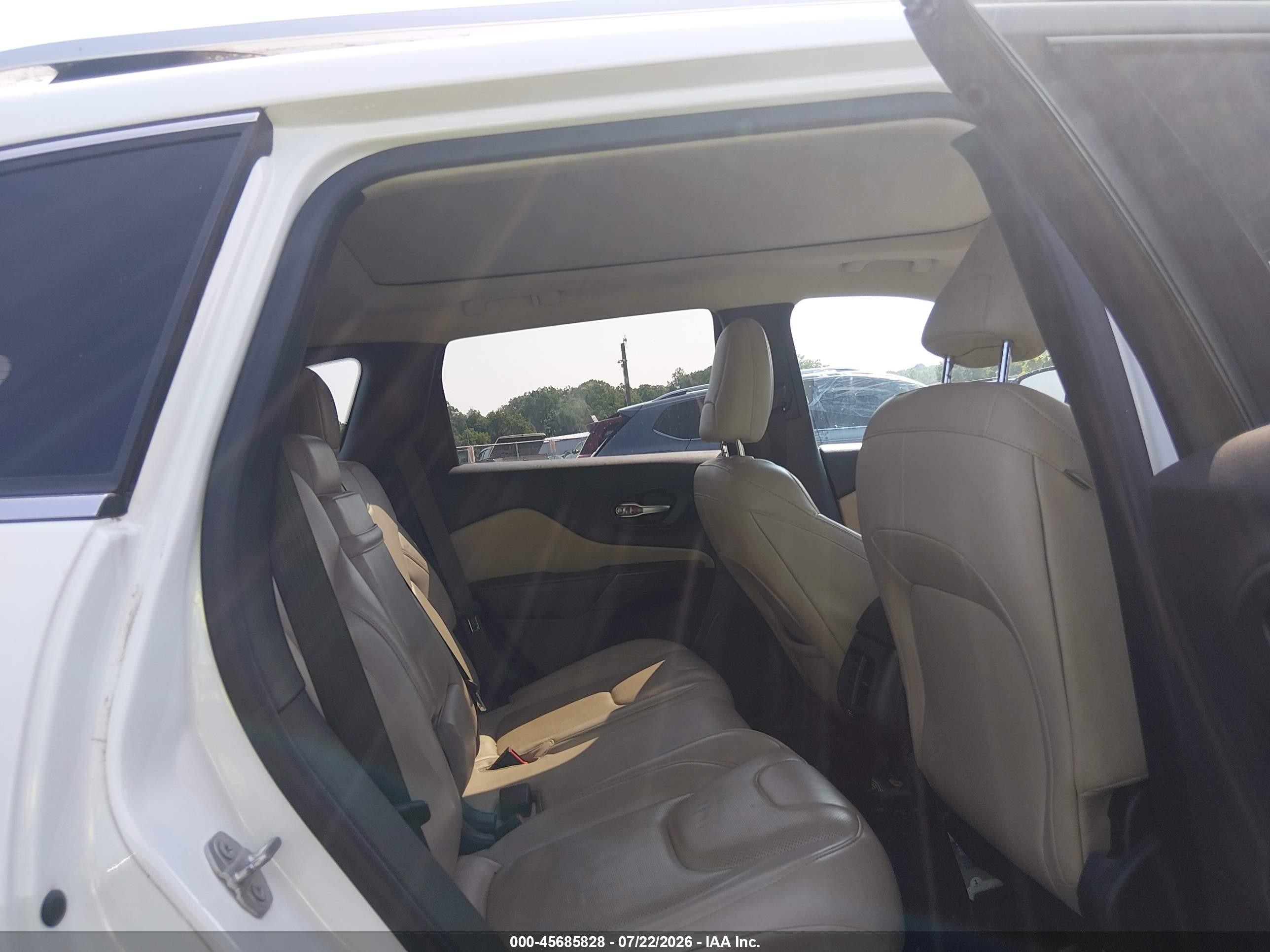 2015 Jeep Cherokee Limited White vin: 1C4PJMDS6FW727499