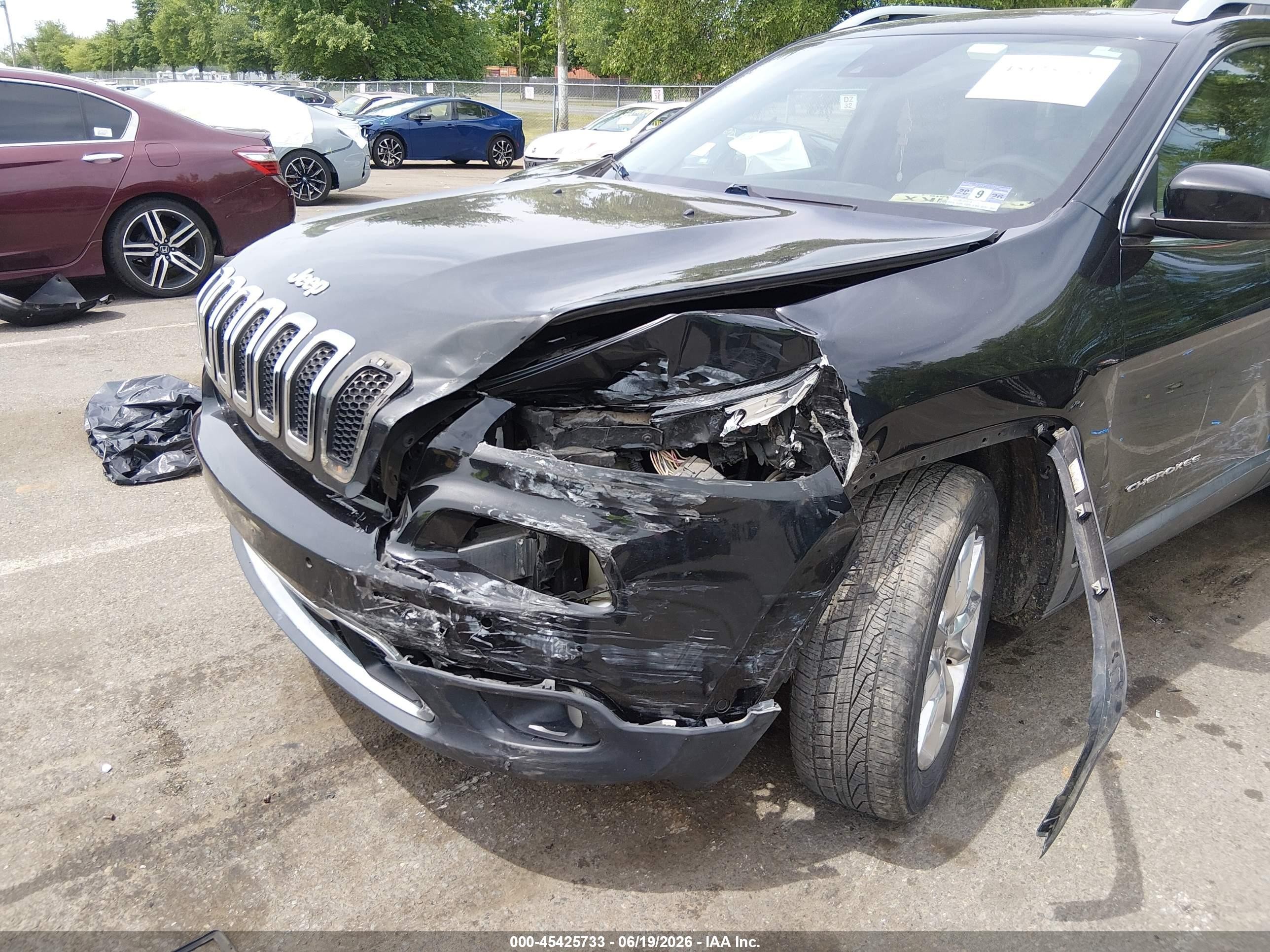 2015 Jeep Cherokee Limited Черный vin: 1C4PJMDS7FW635396