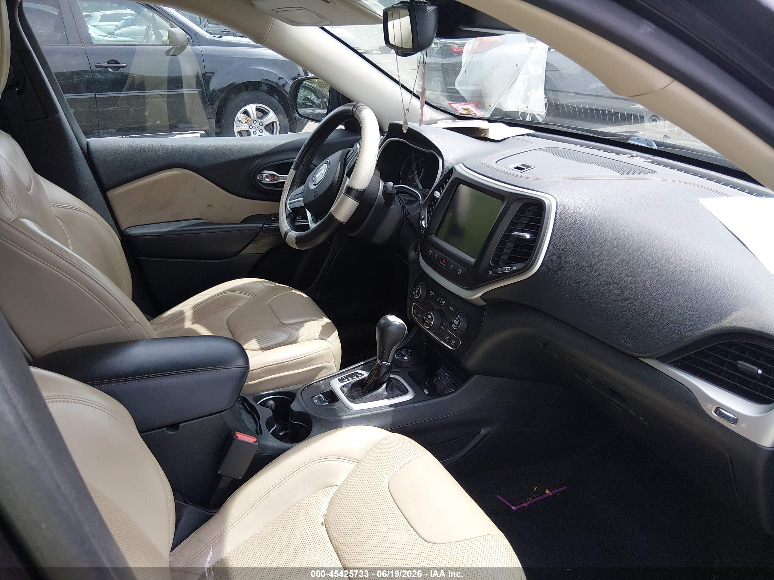 2015 Jeep Cherokee Limited Черный vin: 1C4PJMDS7FW635396