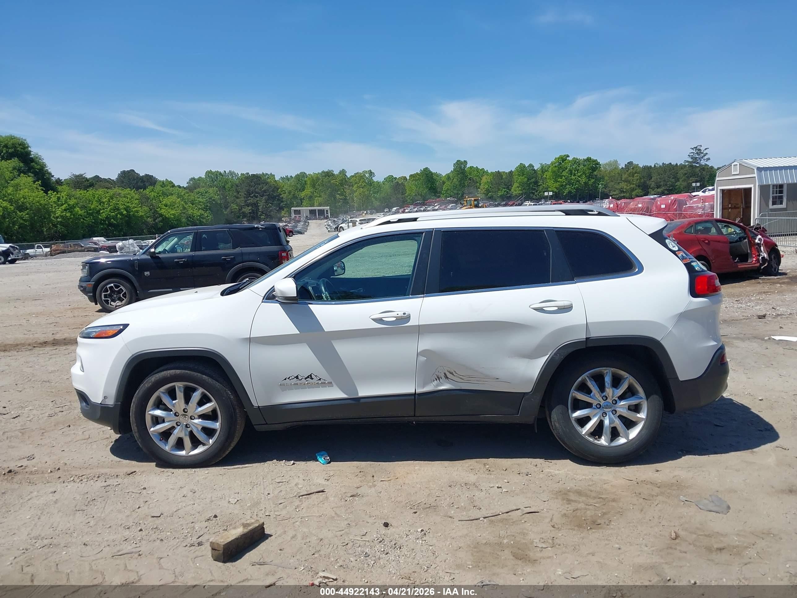 2015 Jeep Cherokee Limited White vin: 1C4PJMDS8FW692965