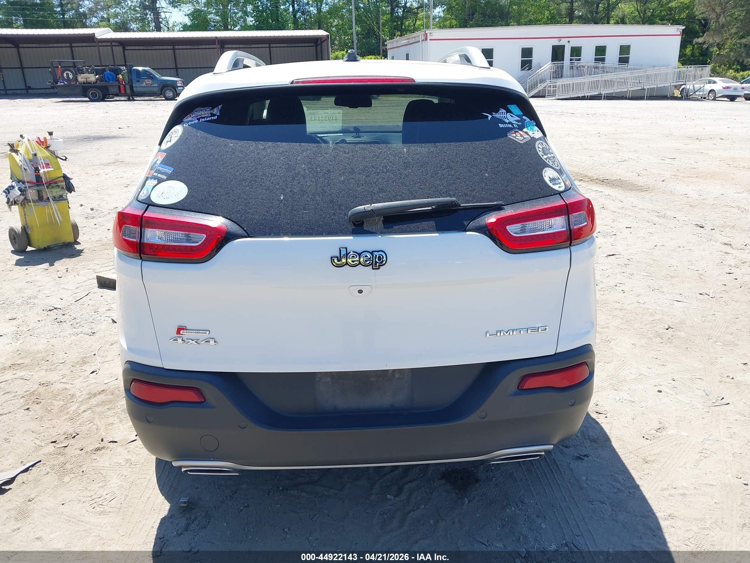 2015 Jeep Cherokee Limited White vin: 1C4PJMDS8FW692965