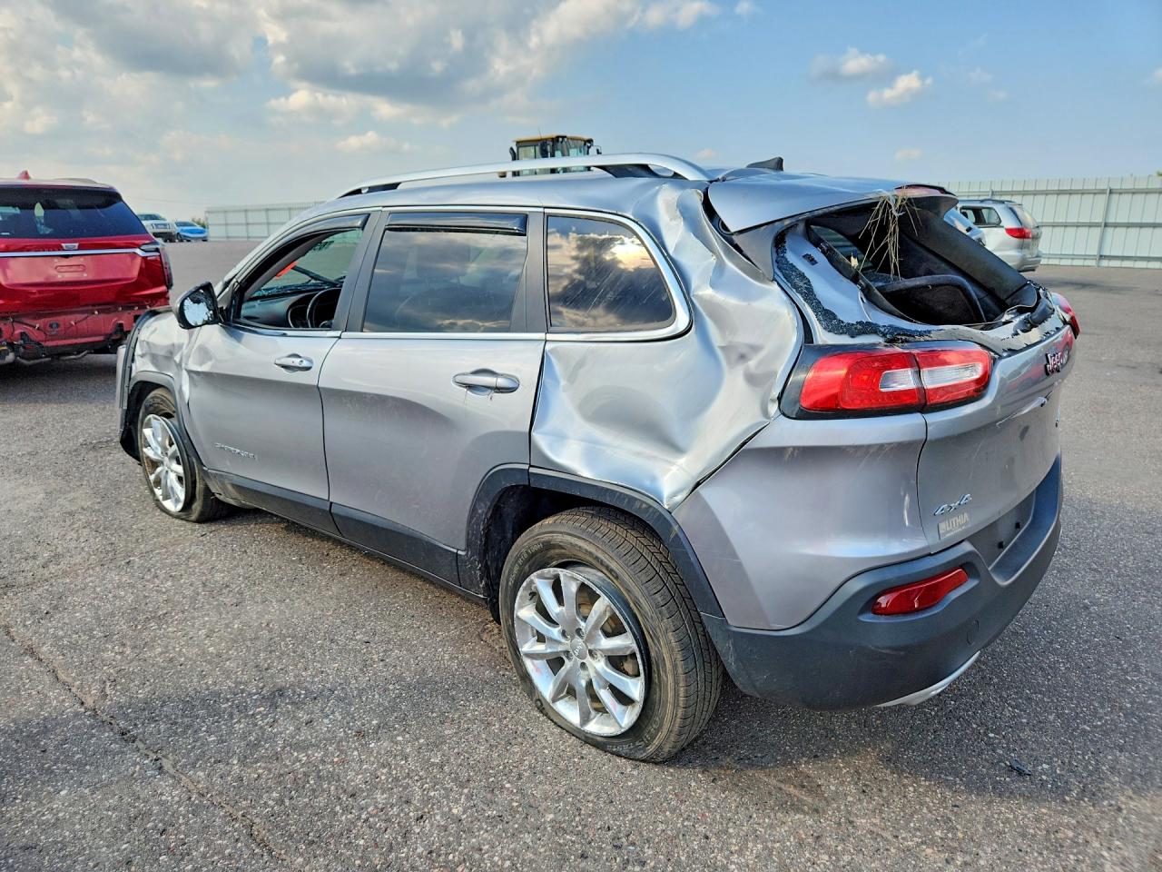 2017 Jeep Cherokee Limited Silver vin: 1C4PJMDS8HW635409