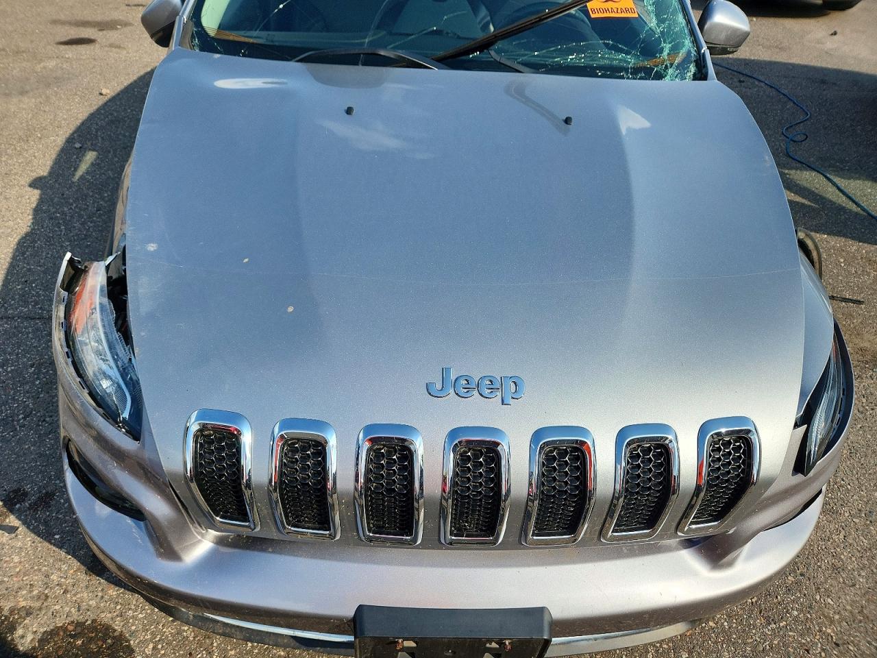 2017 Jeep Cherokee Limited Silver vin: 1C4PJMDS8HW635409