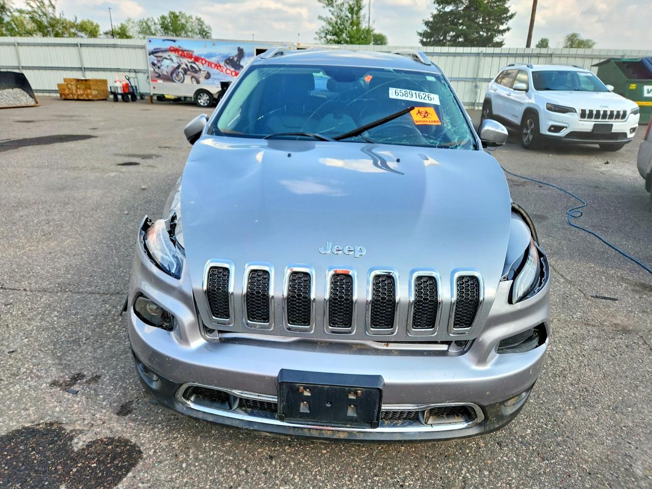 2017 Jeep Cherokee Limited Silver vin: 1C4PJMDS8HW635409