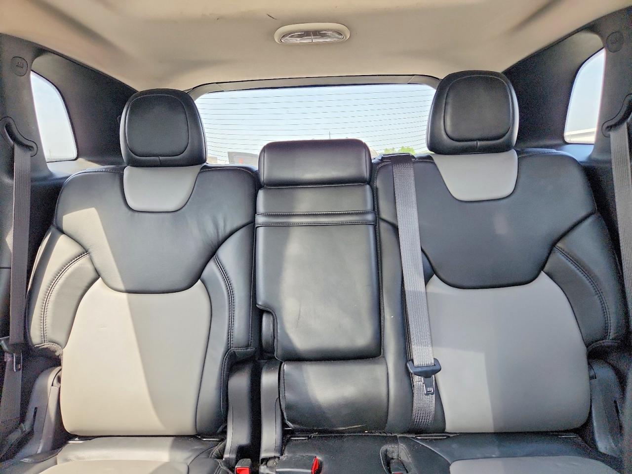 2014 Jeep Cherokee Limited Silver vin: 1C4PJMDS9EW196443