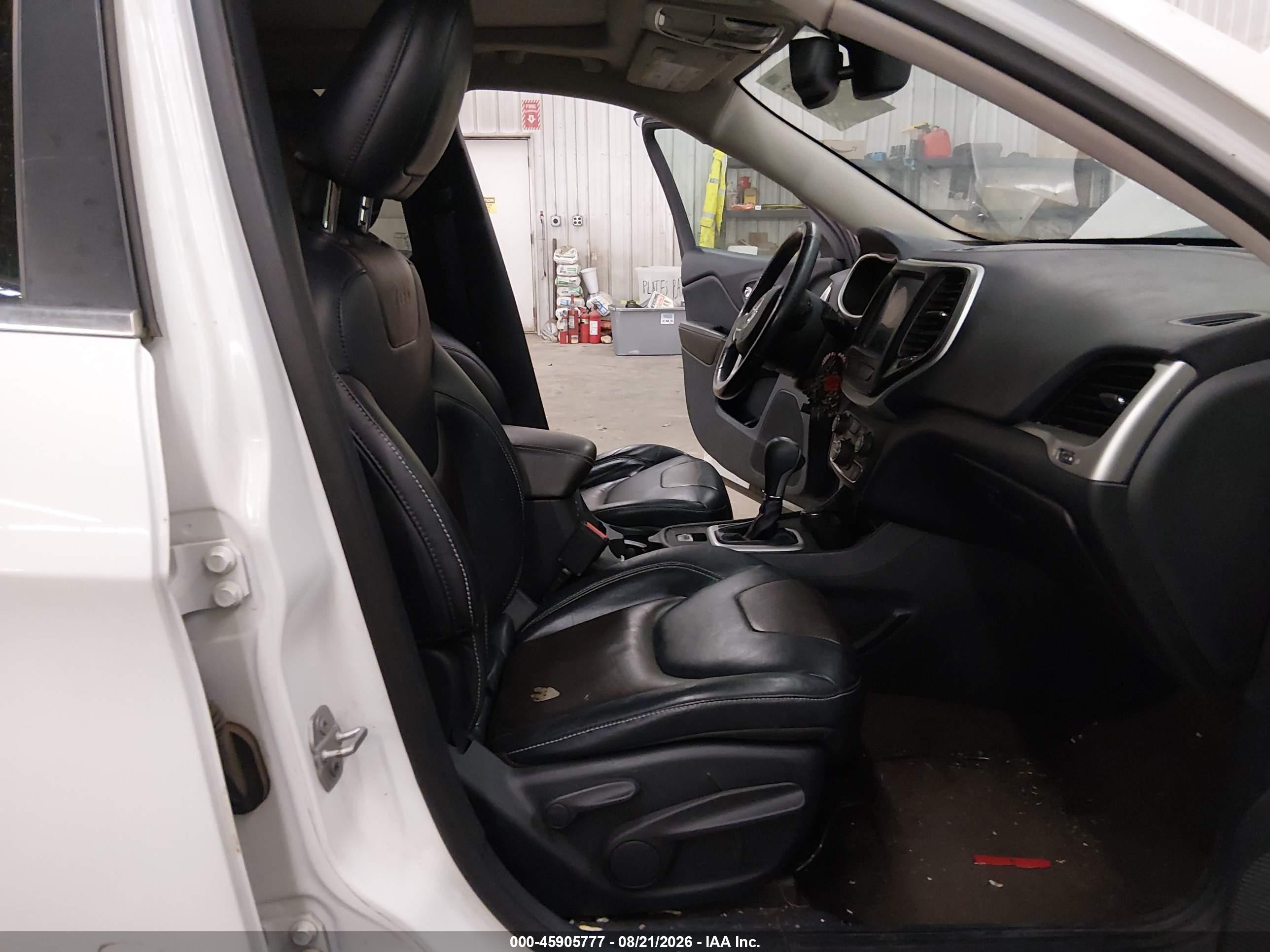2015 Jeep Cherokee Limited Белый vin: 1C4PJMDS9FW557400