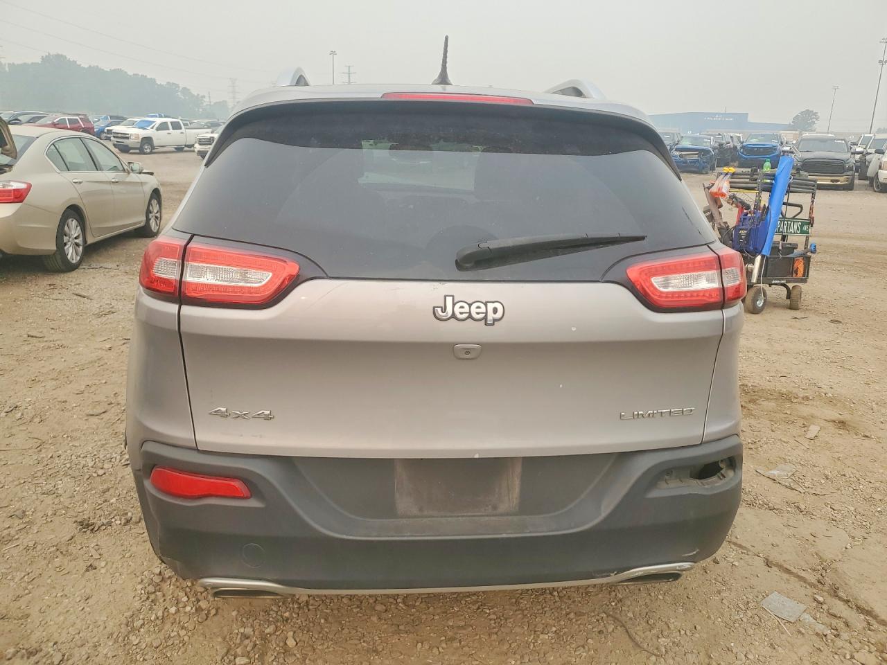 2015 Jeep Cherokee Limited Silver vin: 1C4PJMDS9FW564329