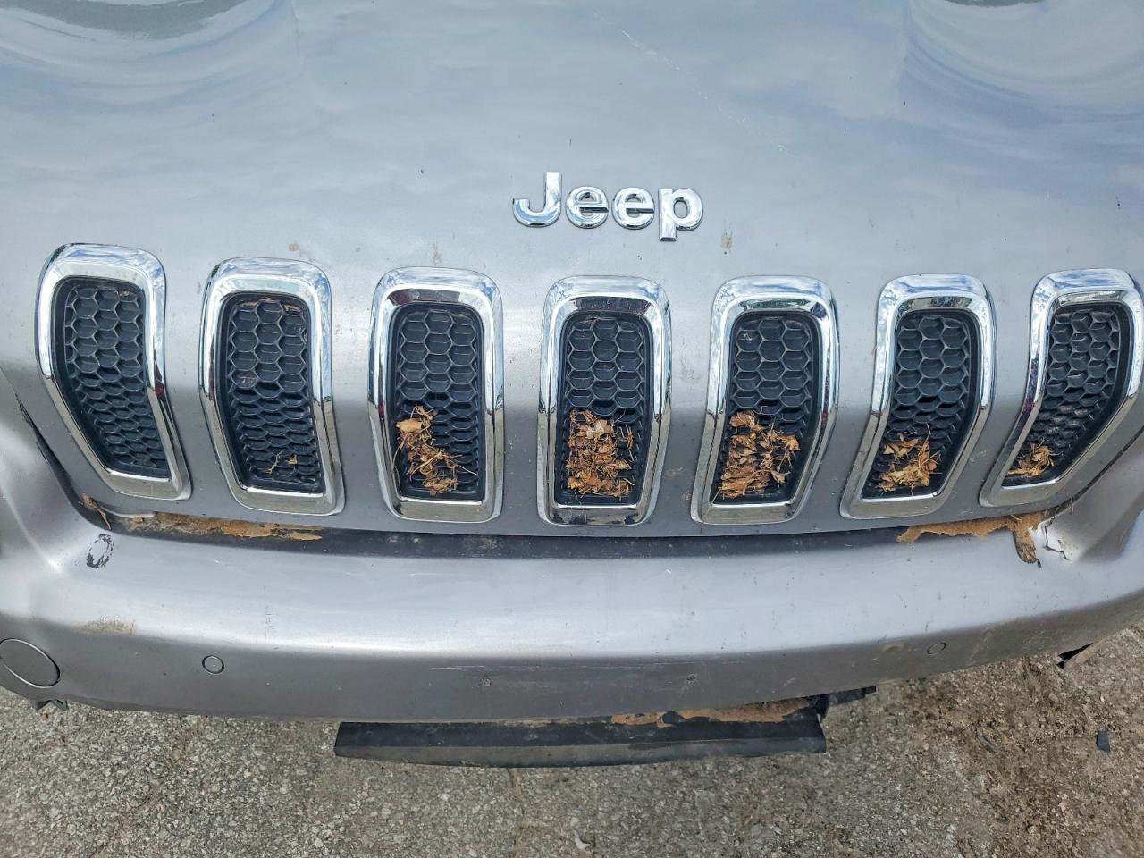 2014 Jeep Cherokee Limited Серебряный vin: 1C4PJMDSXEW109360