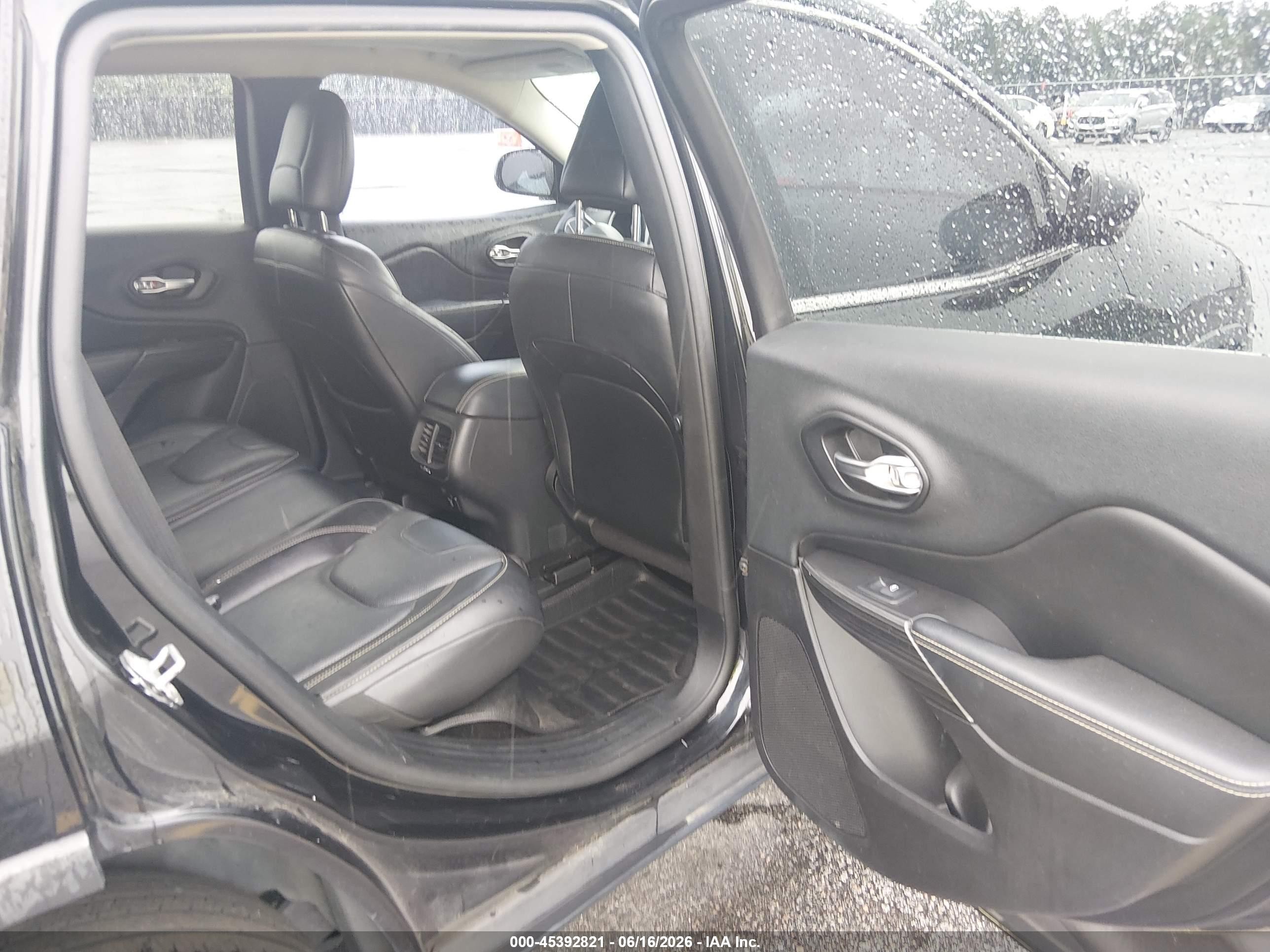 2014 Jeep Cherokee Limited Black vin: 1C4PJMDSXEW260036