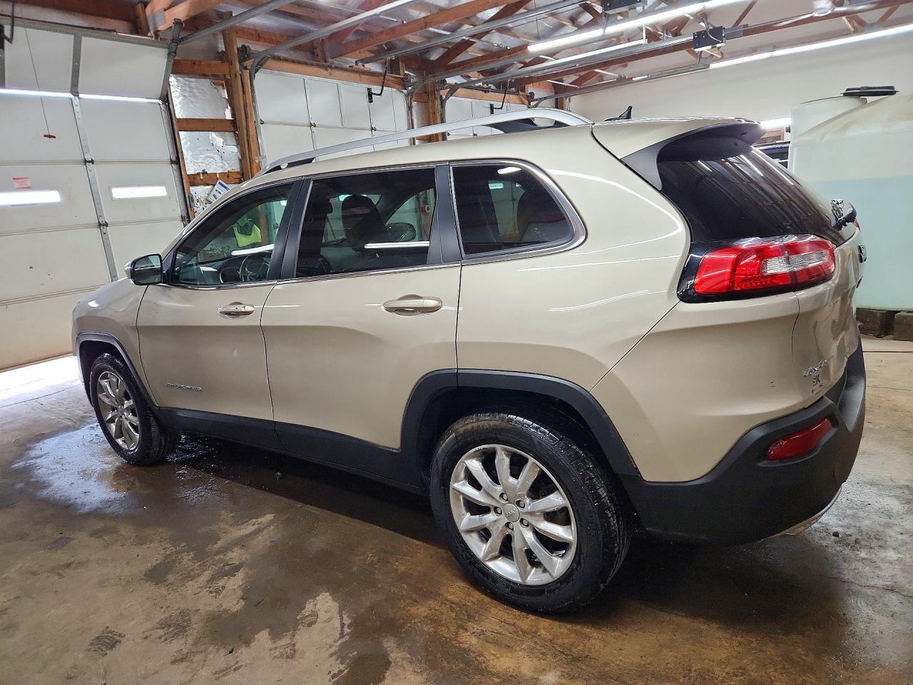 2015 Jeep Cherokee Limited Beige vin: 1C4PJMDSXFW648319