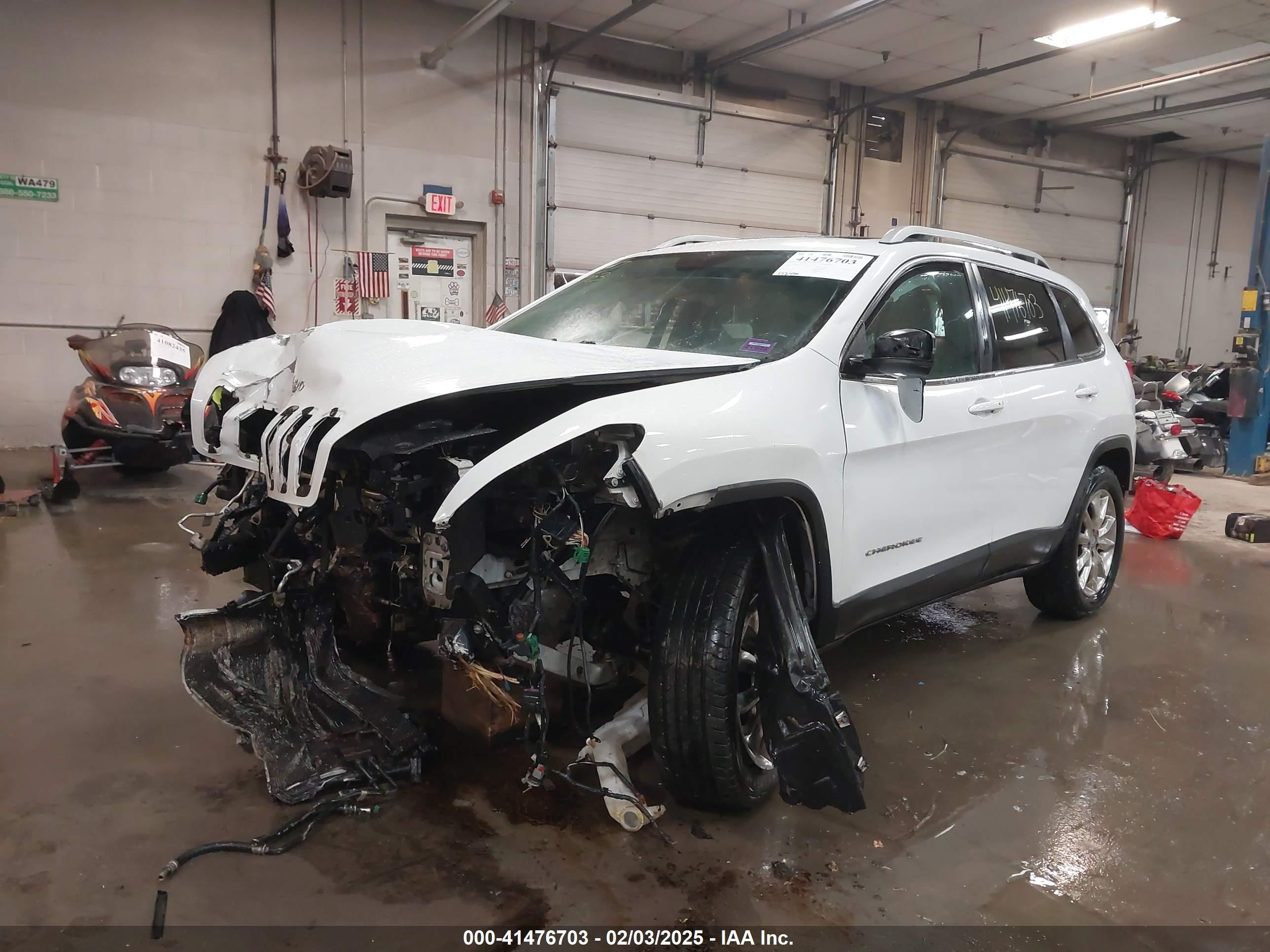 2015 Jeep Cherokee Limited White vin: 1C4PJMDSXFW650913