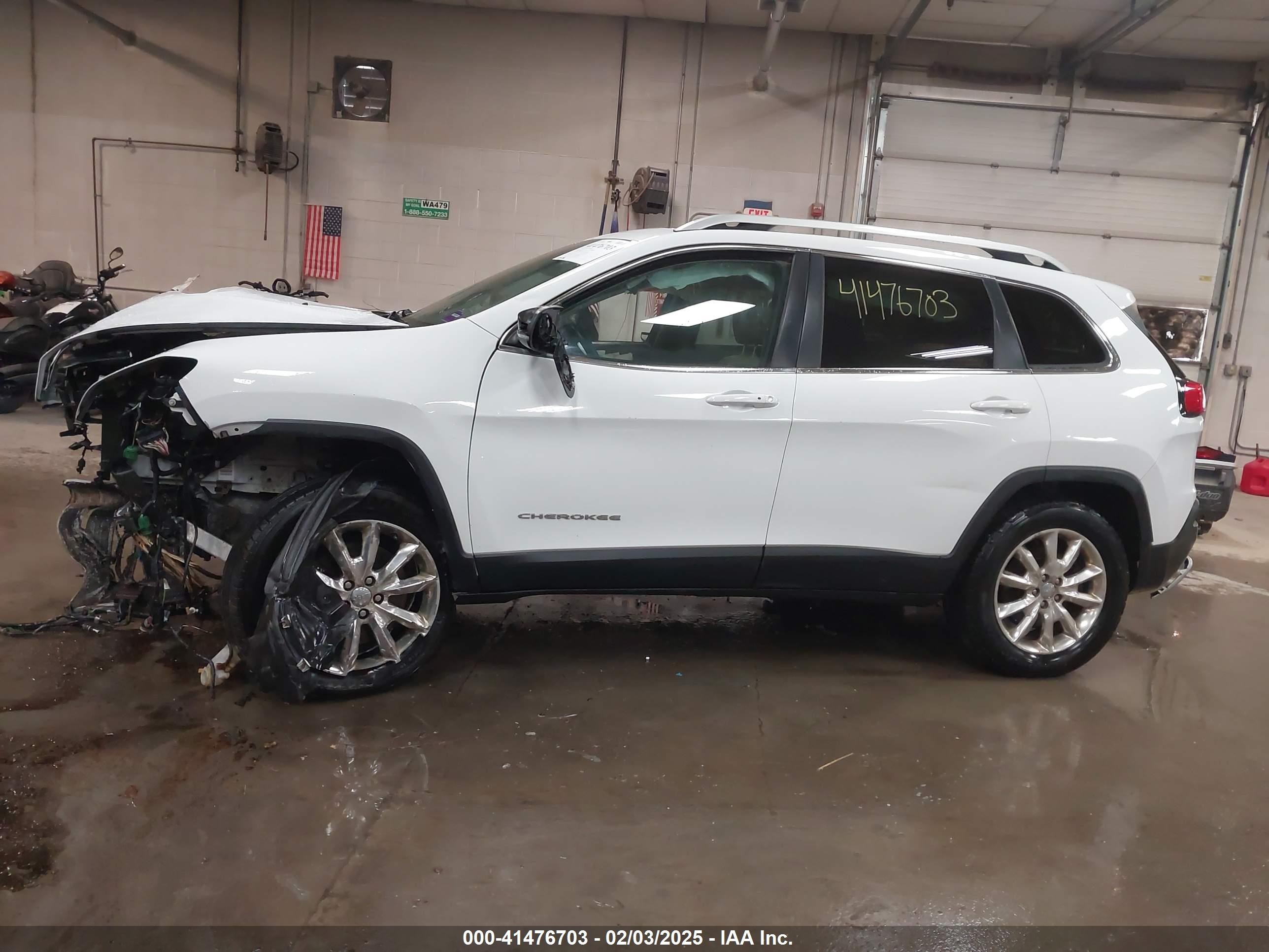 2015 Jeep Cherokee Limited White vin: 1C4PJMDSXFW650913
